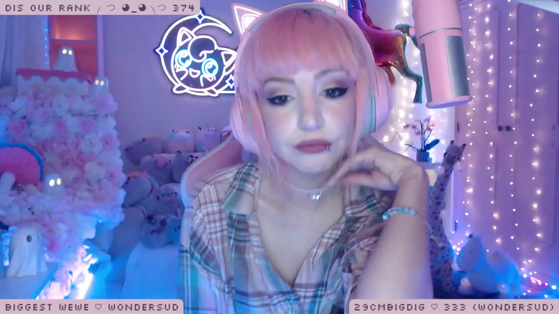 Gallery image thumbnail from WonderAna's myfreecams stream on, 01/07/2023, 23:40 image 13 of 20