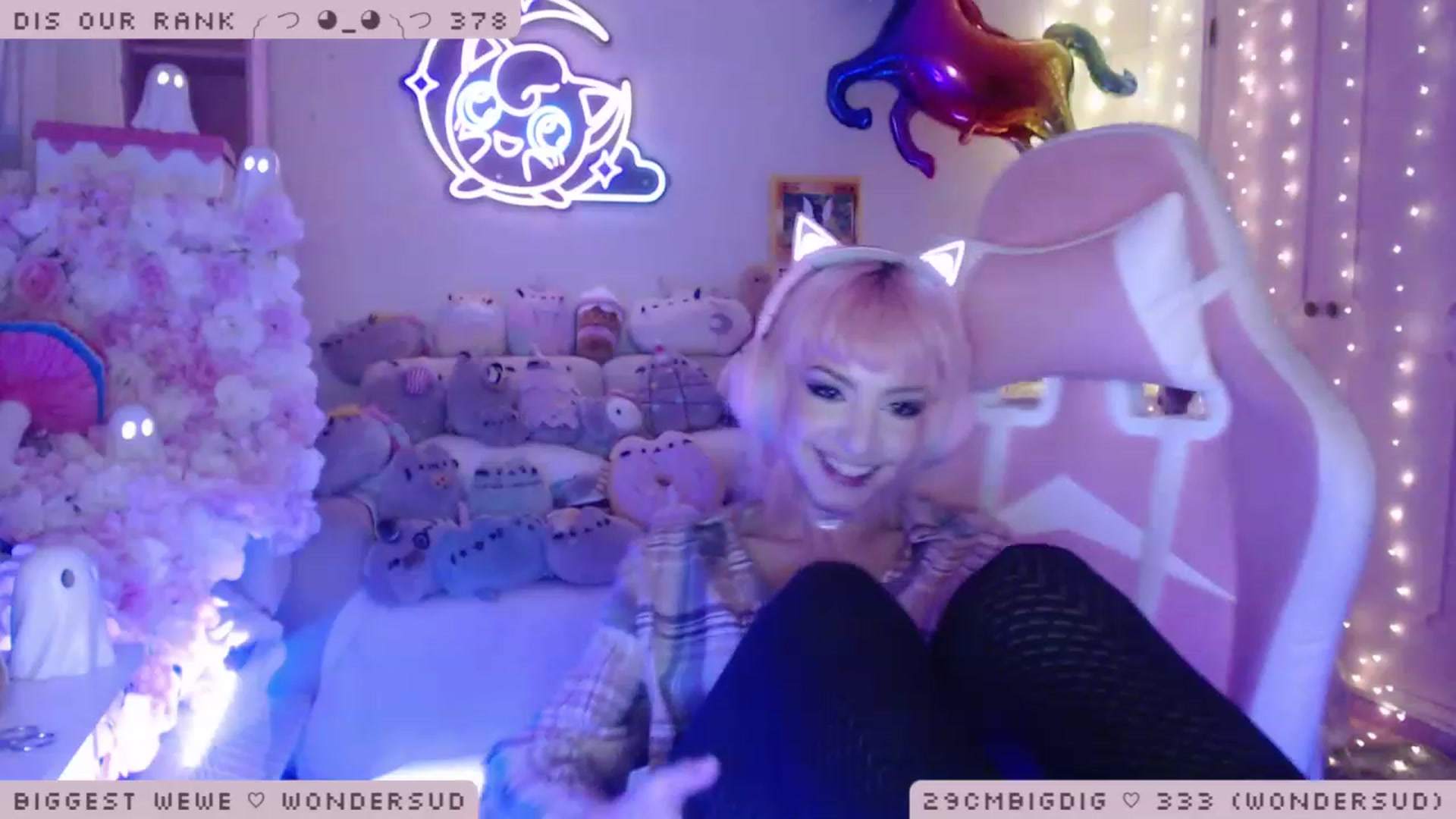 Gallery image thumbnail from WonderAna's myfreecams stream on, 01/08/2023, 04:01 image 15 of 20