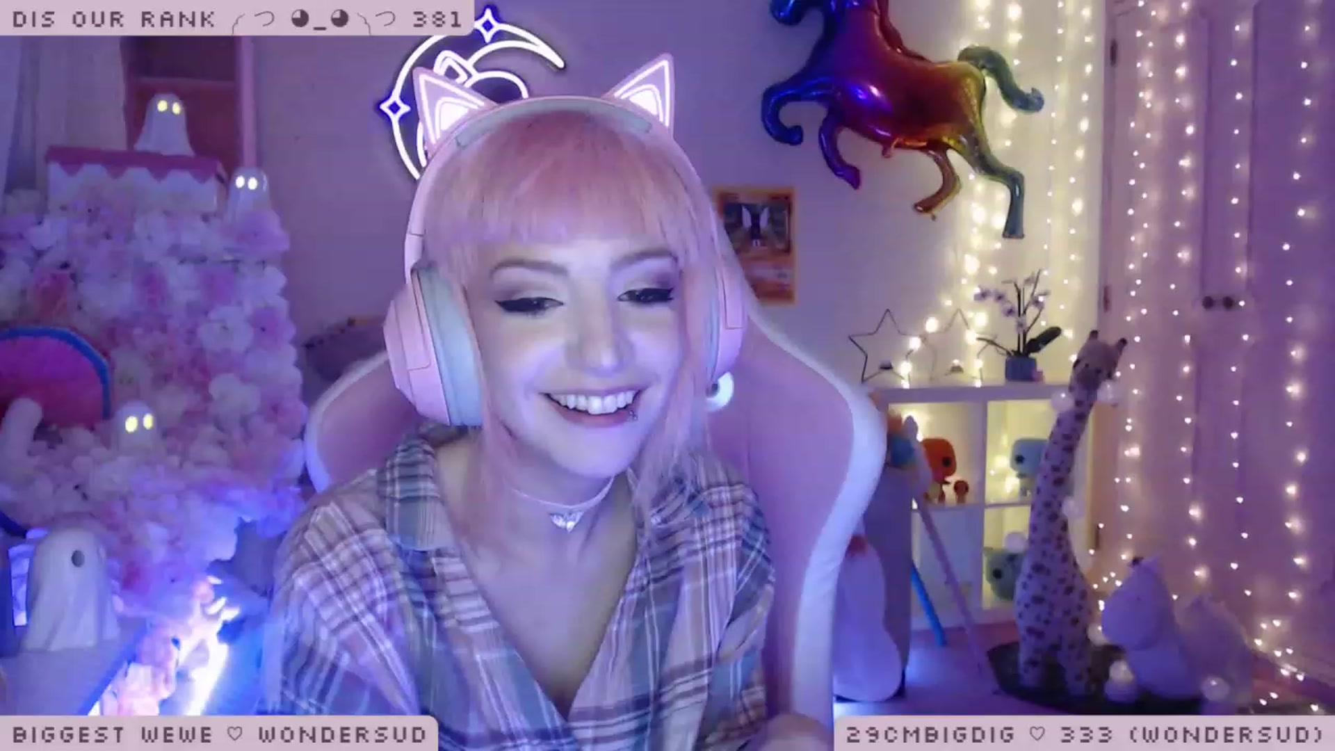 Gallery image thumbnail from WonderAna's myfreecams stream on, 01/08/2023, 04:01 image 3 of 20