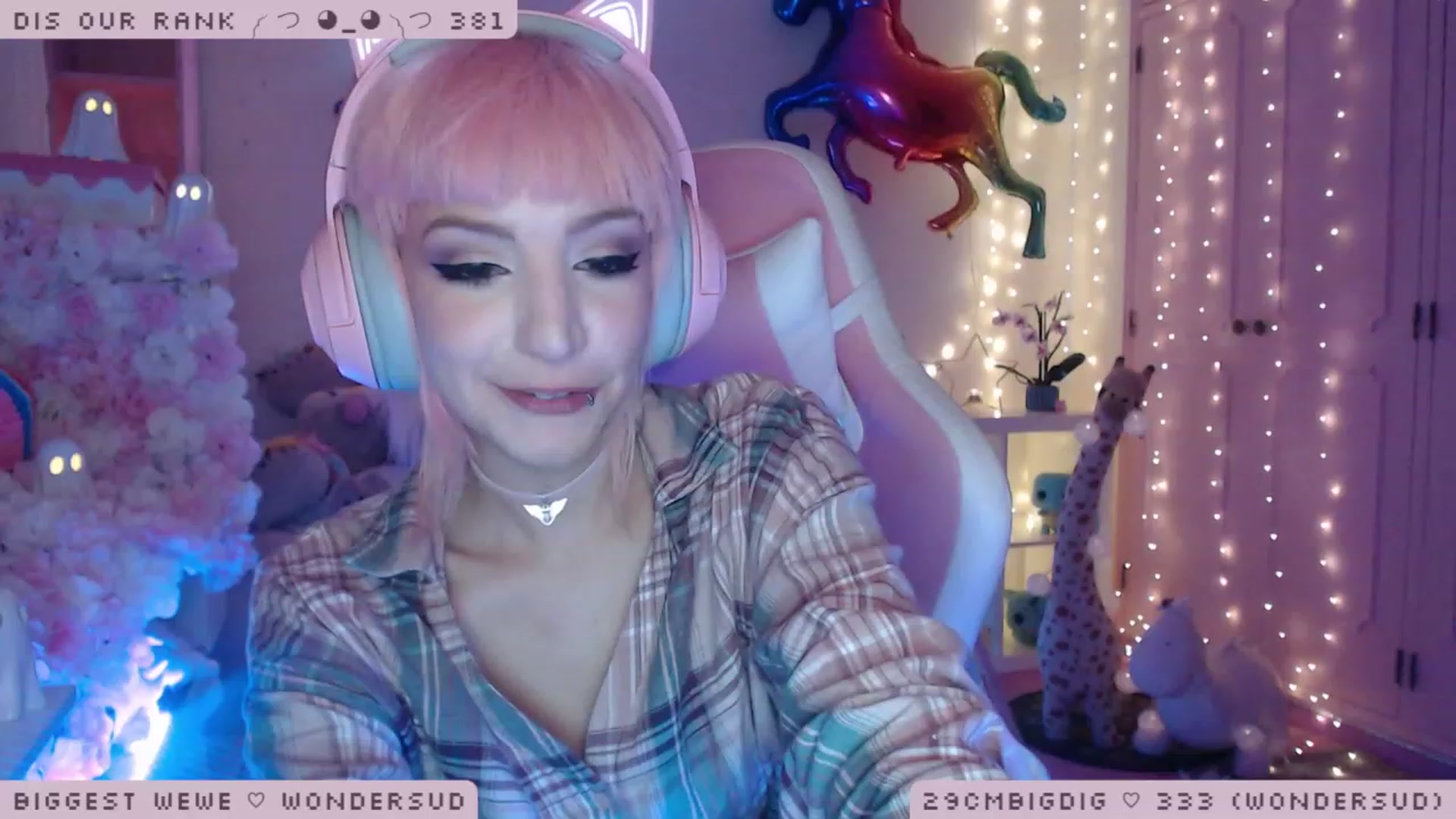 Gallery image thumbnail from WonderAna's myfreecams stream on, 01/08/2023, 04:01 image 1 of 20