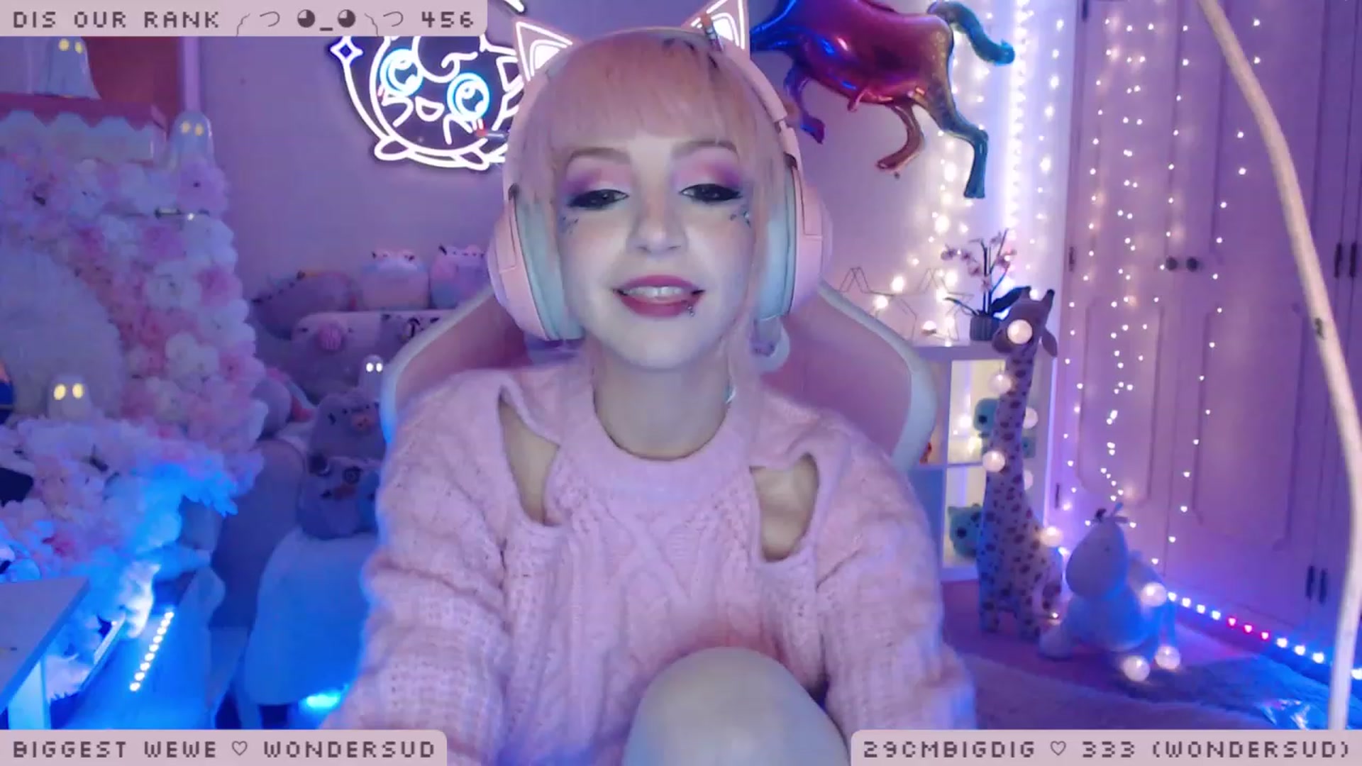 Gallery image thumbnail from WonderAna's myfreecams stream on, 01/16/2023, 24:05 image 16 of 20