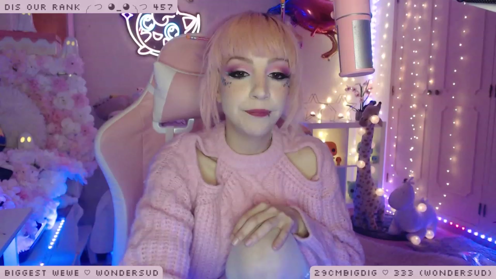 Gallery image thumbnail from WonderAna's myfreecams stream on, 01/16/2023, 24:05 image 12 of 20