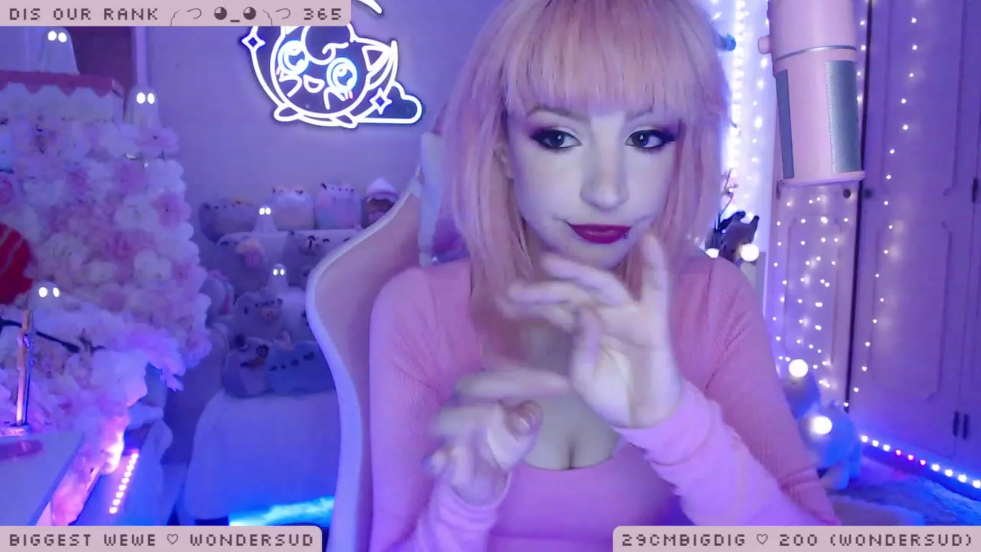 Gallery image thumbnail from WonderAna's myfreecams stream on, 01/17/2023, 23:33 image 1 of 20