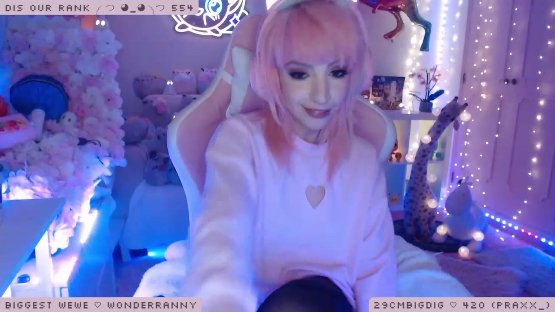 Gallery image thumbnail from WonderAna's myfreecams stream on, 01/27/2023, 24:08 image 9 of 20