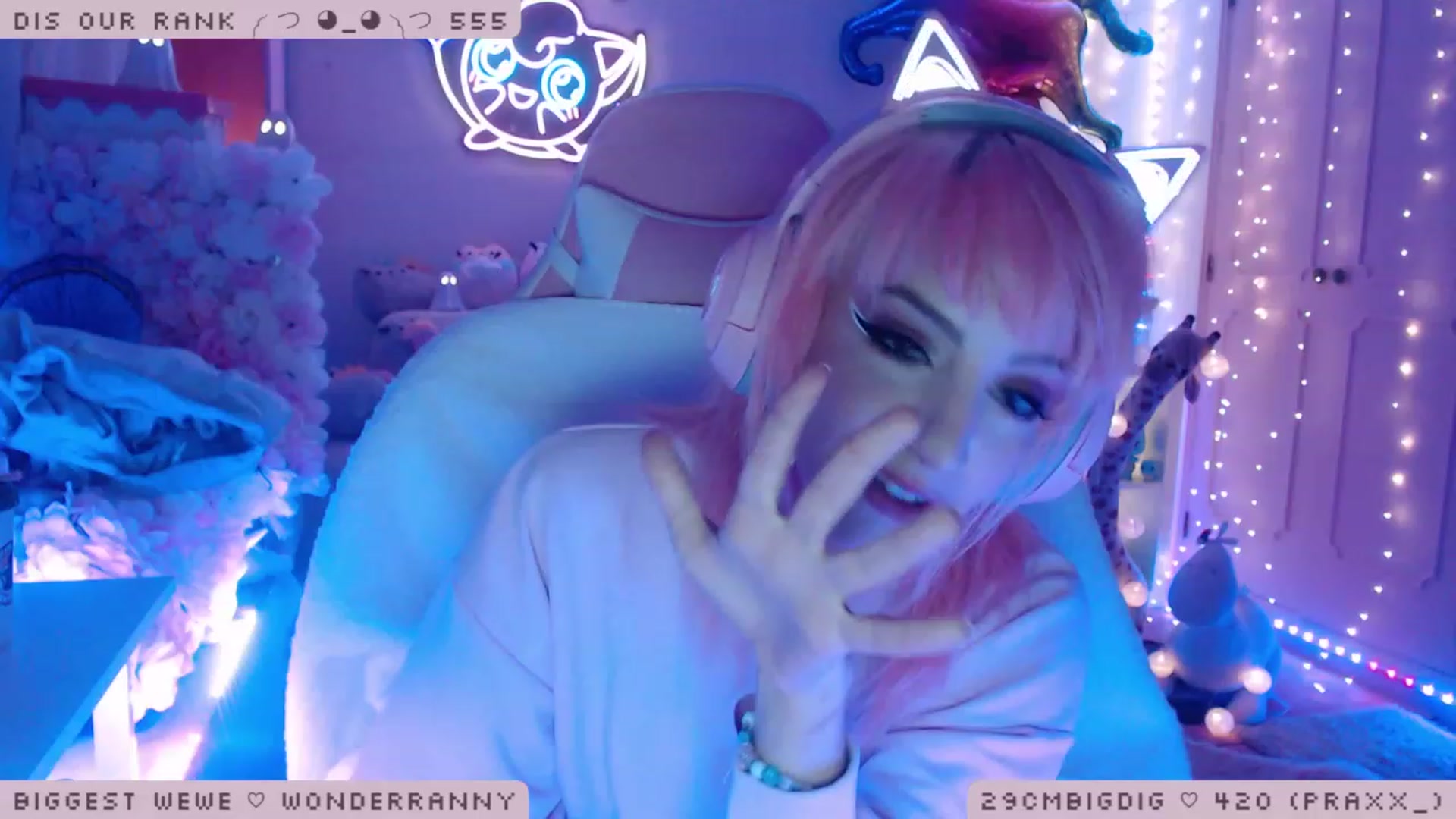 Gallery image thumbnail from WonderAna's myfreecams stream on, 01/27/2023, 24:08 image 8 of 20