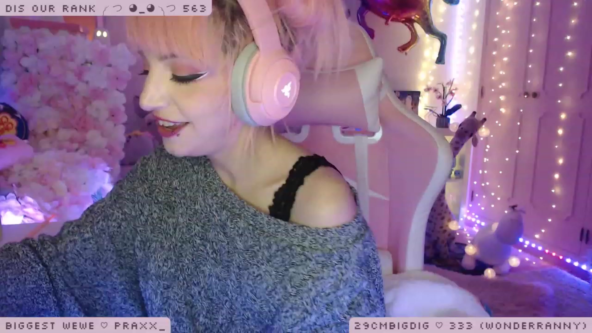 Gallery image thumbnail from WonderAna's myfreecams stream on, 01/28/2023, 02:40 image 1 of 20