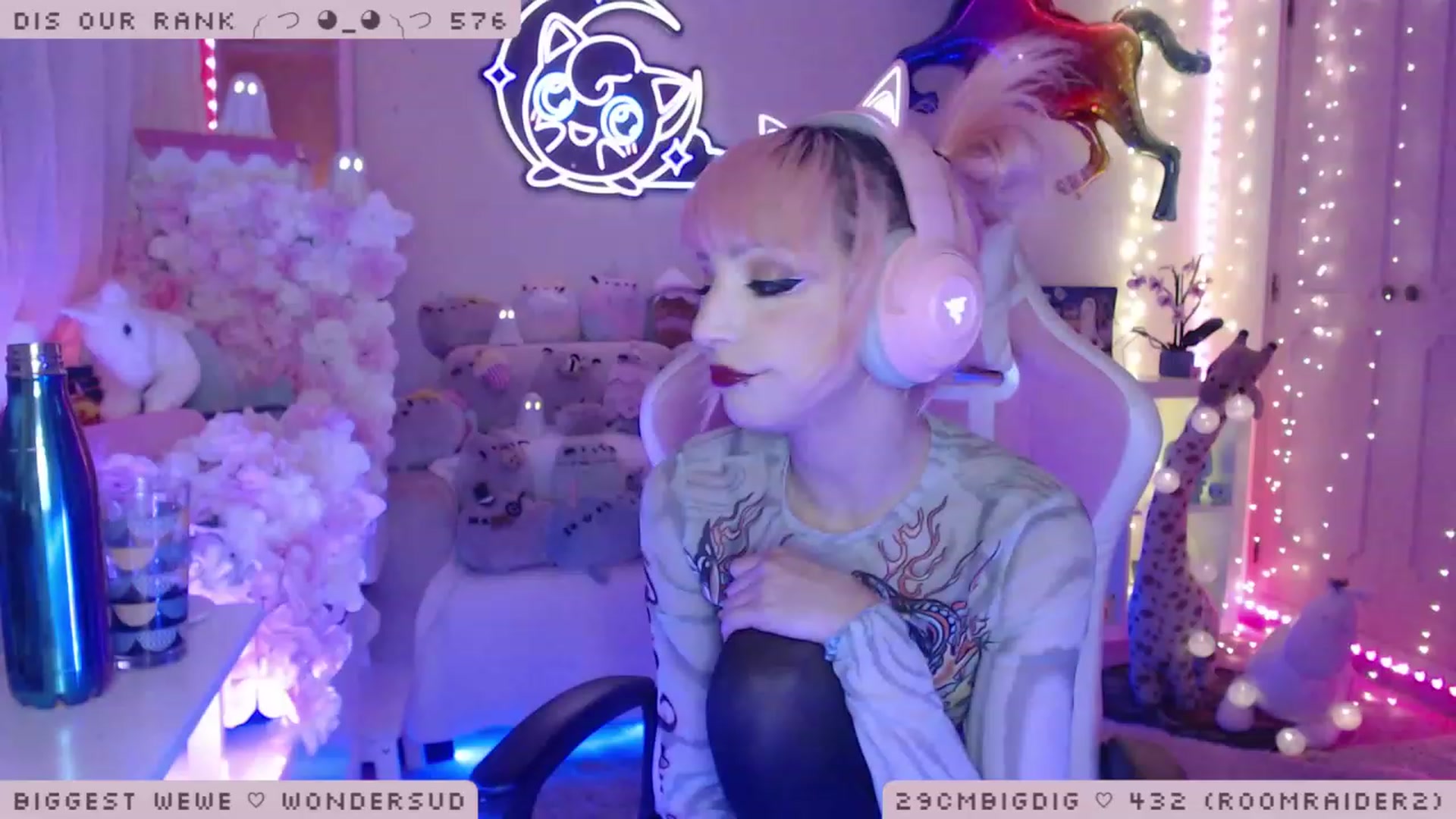 Gallery image thumbnail from WonderAna's myfreecams stream on, 01/30/2023, 02:34 image 1 of 20
