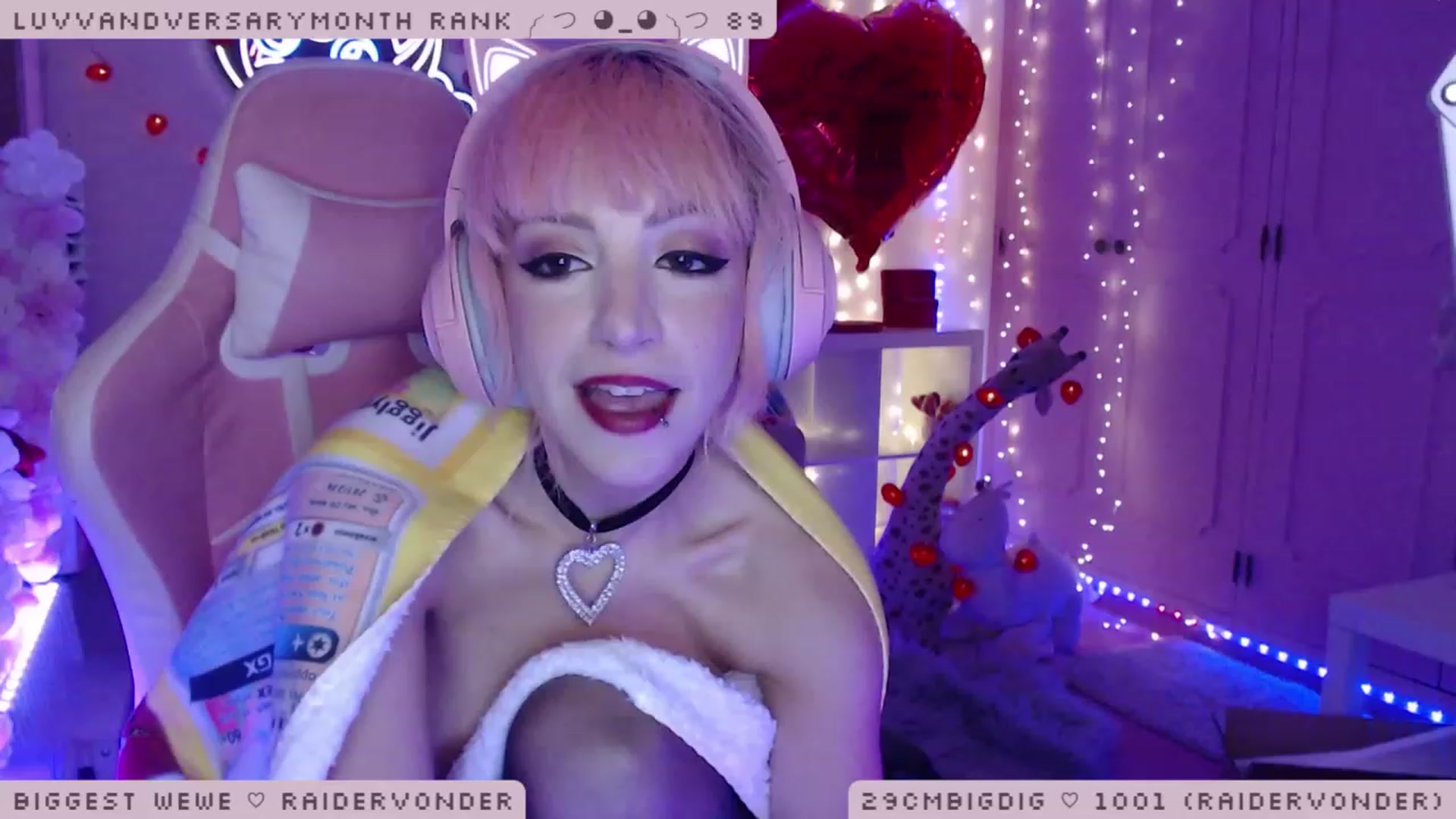 Gallery image thumbnail from WonderAna's myfreecams stream on, 02/03/2023, 03:29 image 16 of 20