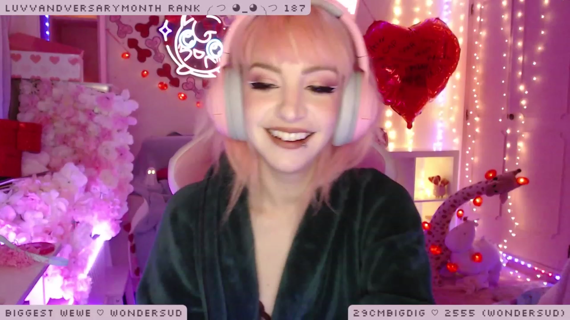 Gallery image thumbnail from WonderAna's myfreecams stream on, 02/05/2023, 03:57 image 16 of 20