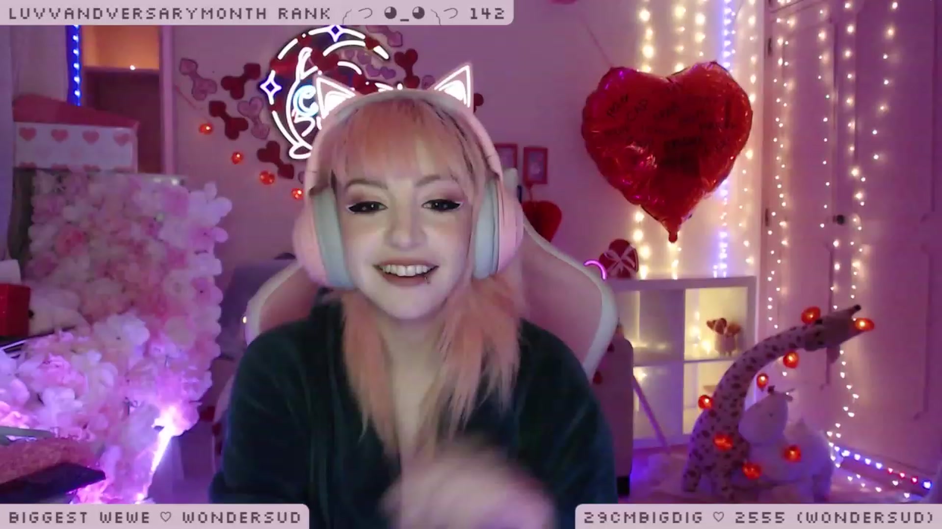 Gallery image thumbnail from WonderAna's myfreecams stream on, 02/05/2023, 04:16 image 3 of 20