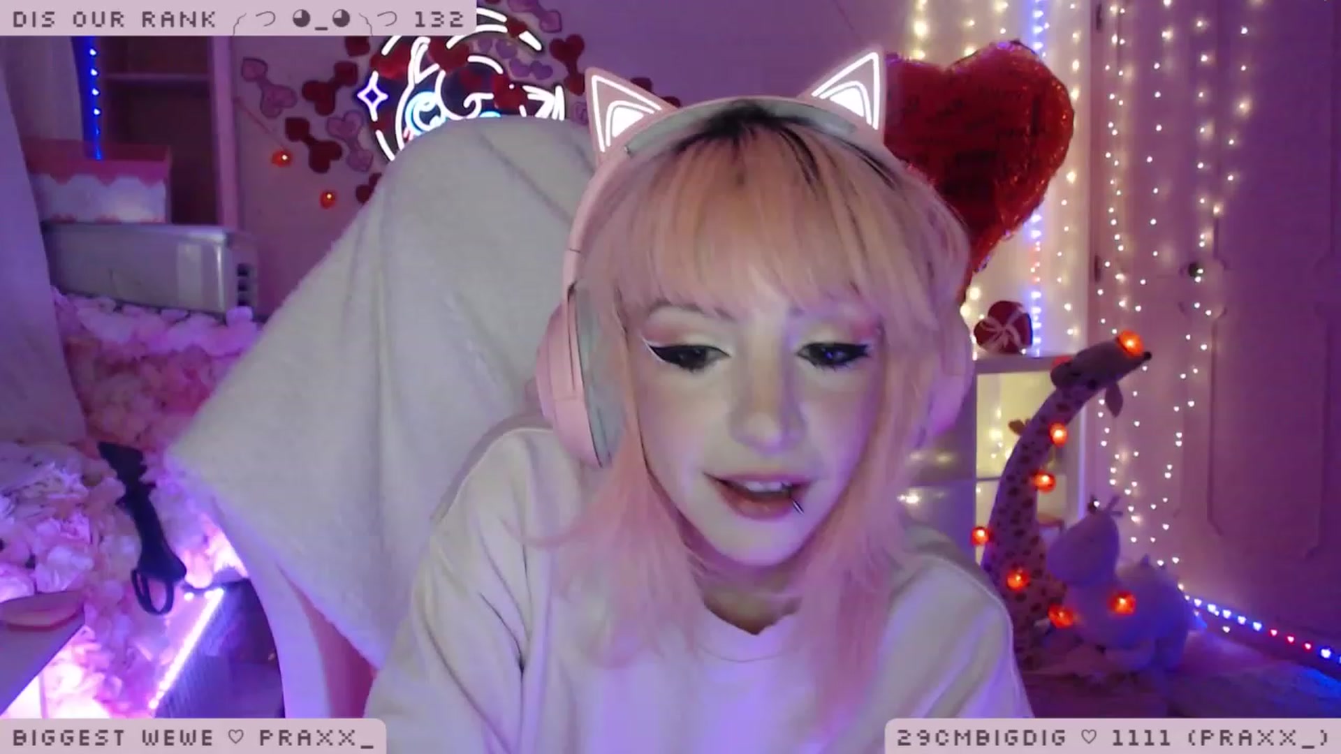 Gallery image thumbnail from WonderAna's myfreecams stream on, 02/07/2023, 24:01 image 15 of 20