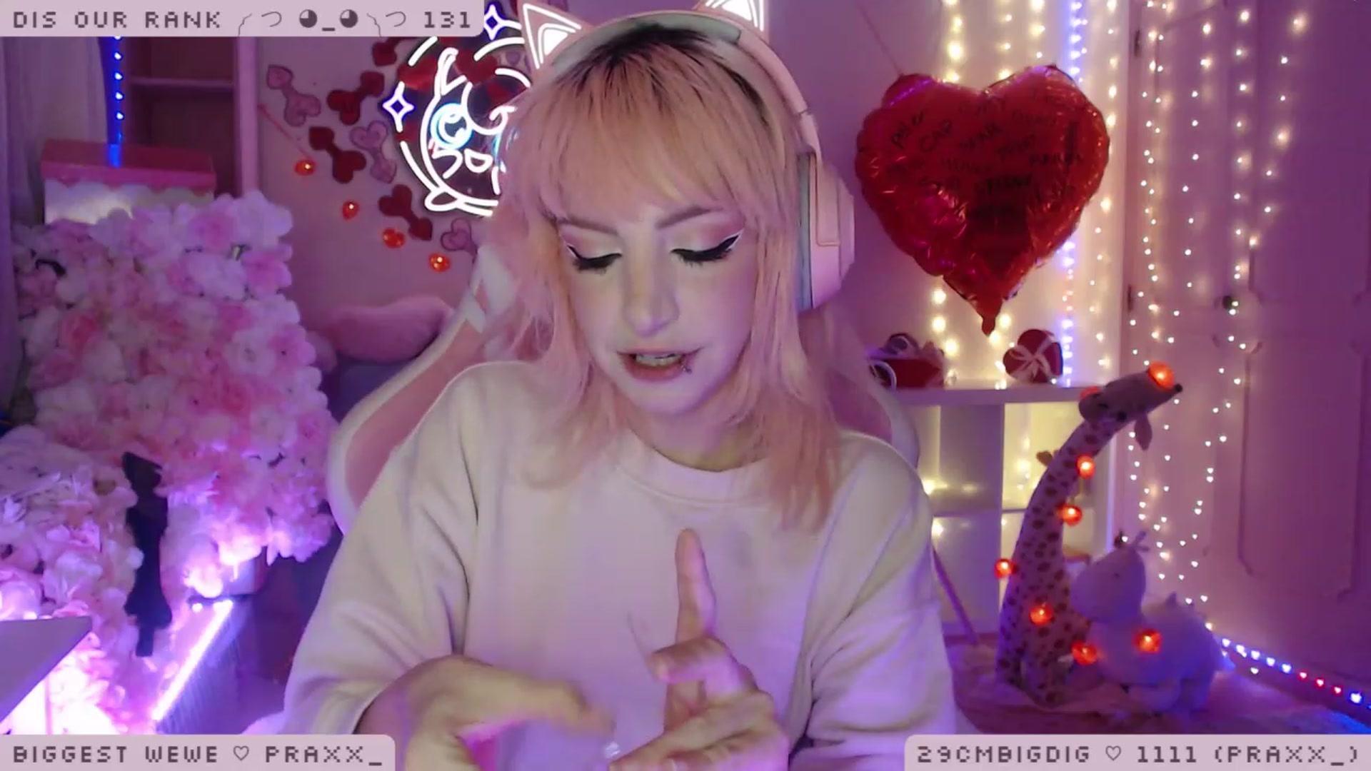 Gallery image thumbnail from WonderAna's myfreecams stream on, 02/07/2023, 02:39 image 10 of 20