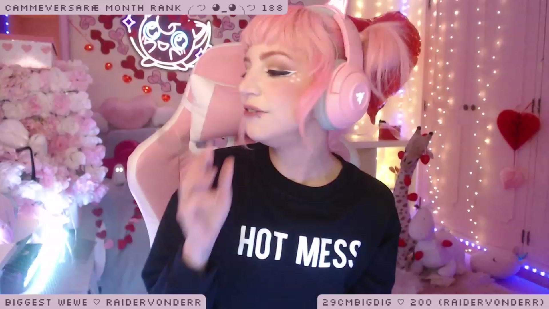 Gallery image thumbnail from WonderAna's myfreecams stream on, 02/14/2023, 01:07 image 2 of 20