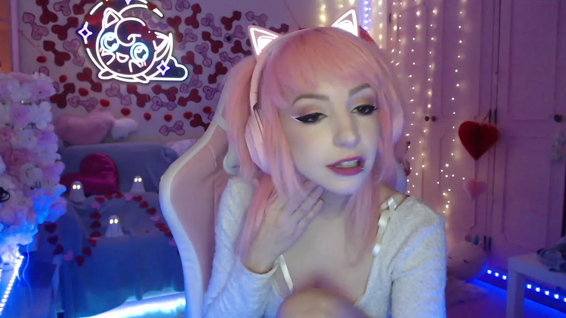 Gallery image thumbnail from WonderAna's myfreecams stream on, 02/20/2023, 02:08 image 17 of 20