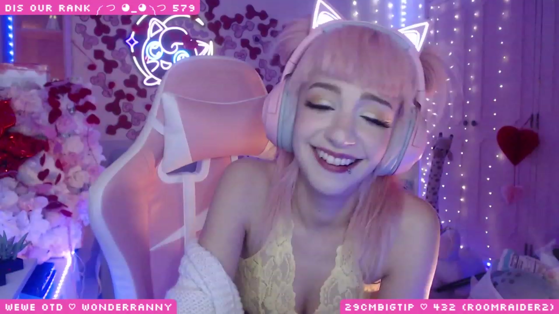 Gallery image thumbnail from WonderAna's myfreecams stream on, 03/03/2023, 24:04 image 12 of 20