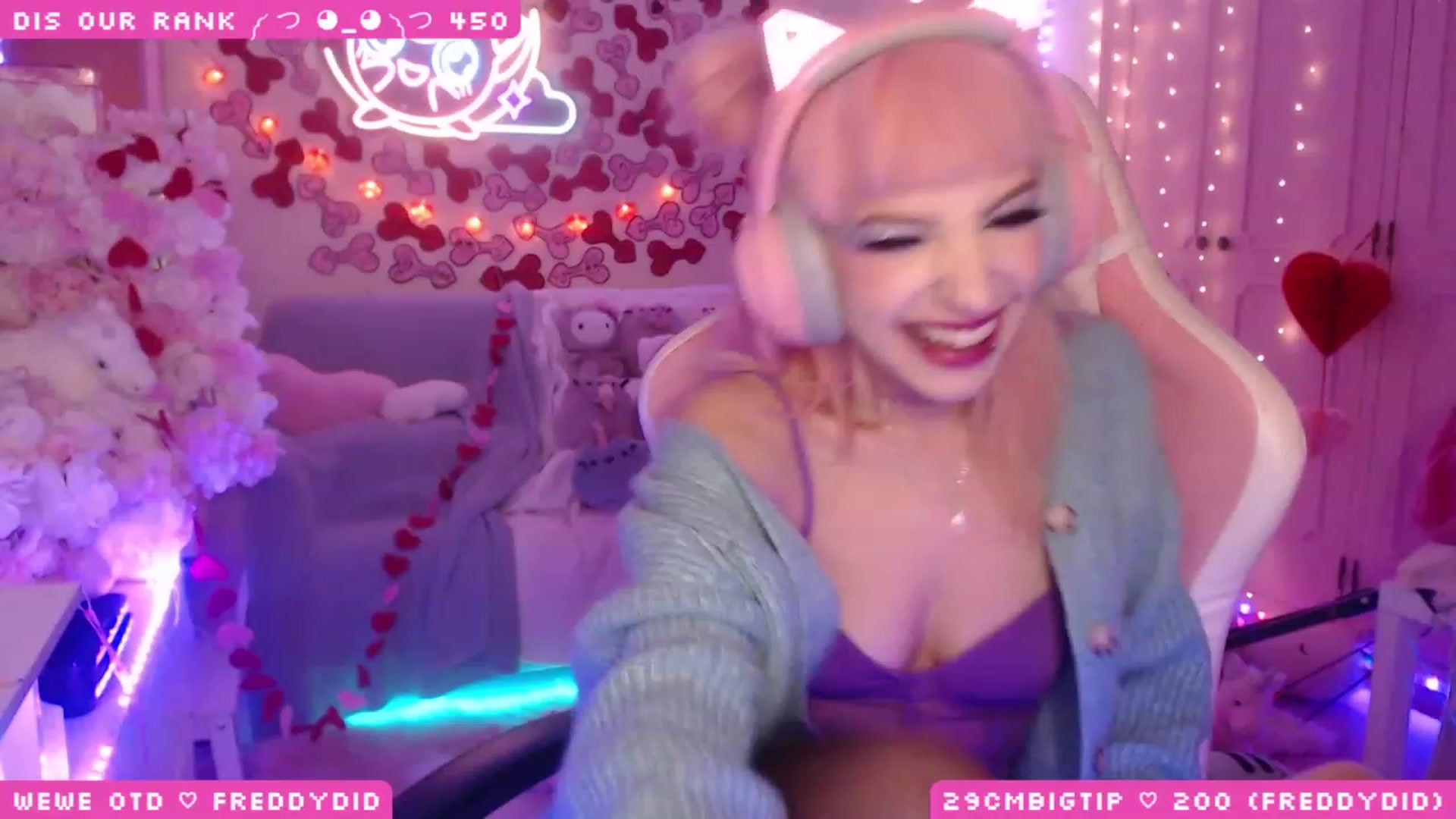 Gallery image thumbnail from WonderAna's myfreecams stream on, 03/04/2023, 24:11 image 12 of 20