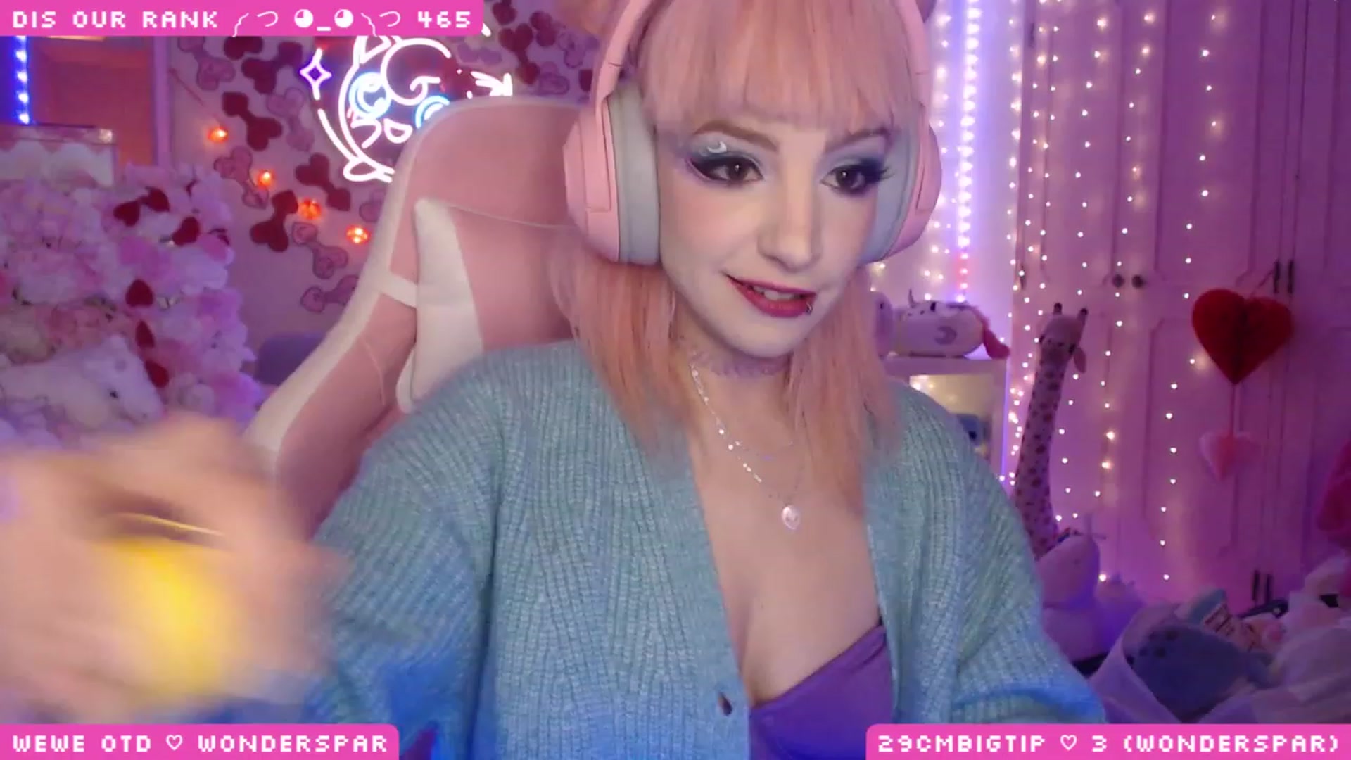Gallery image thumbnail from WonderAna's myfreecams stream on, 03/04/2023, 24:11 image 2 of 20