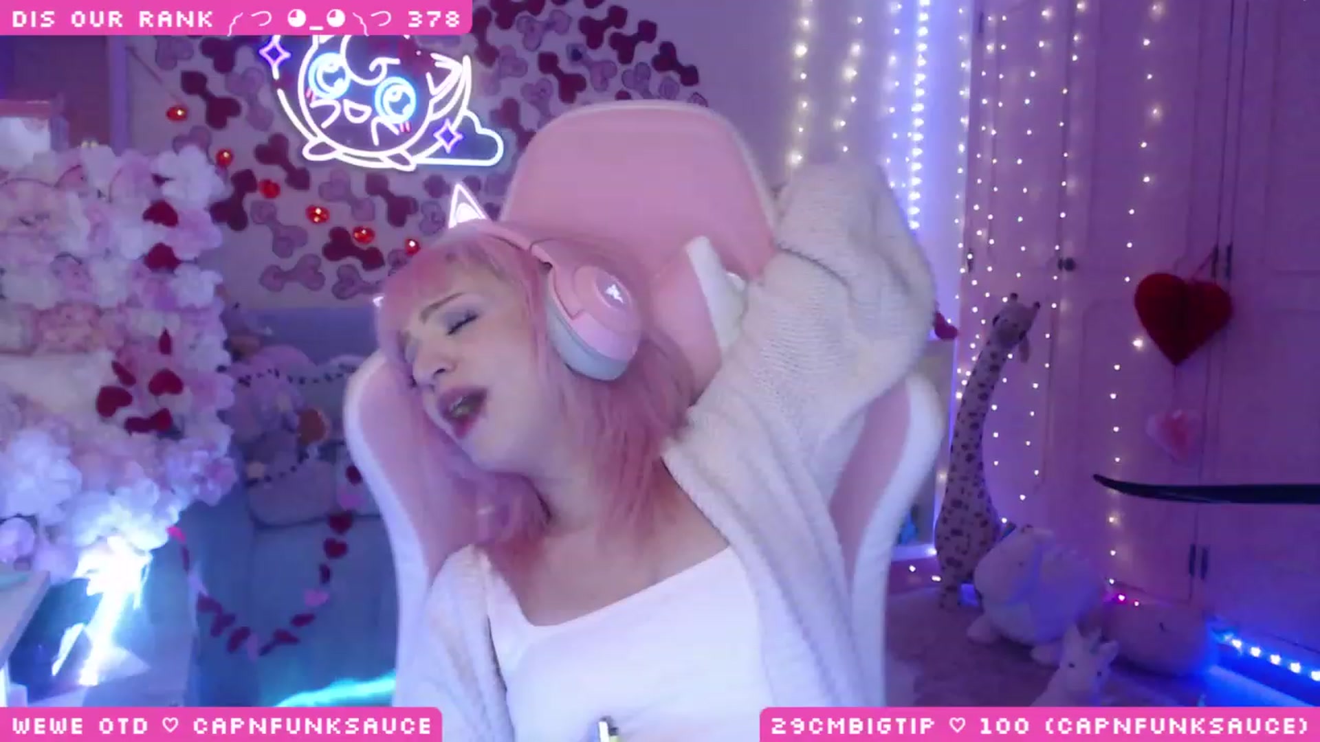 Gallery image thumbnail from WonderAna's myfreecams stream on, 03/05/2023, 23:03 image 20 of 20