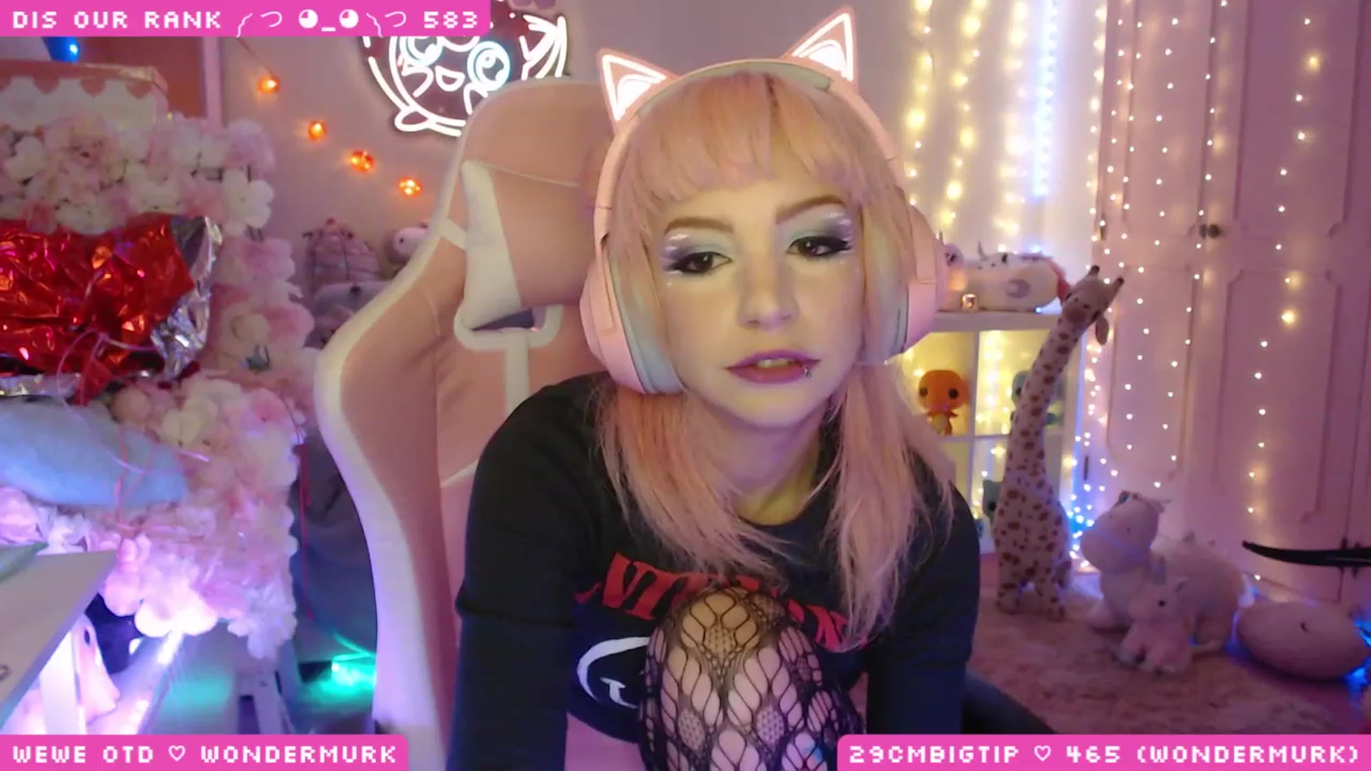 Gallery image thumbnail from WonderAna's myfreecams stream on, 03/09/2023, 24:10 image 16 of 20