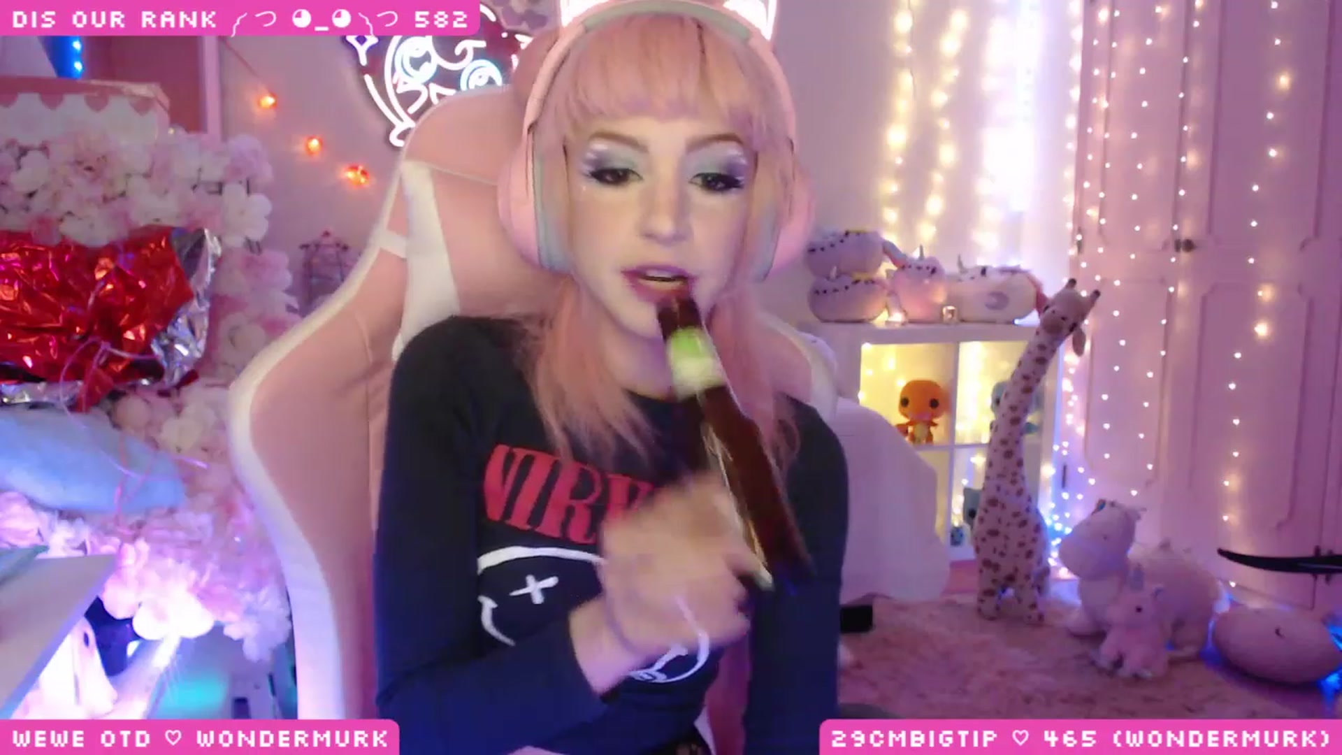 Gallery image thumbnail from WonderAna's myfreecams stream on, 03/09/2023, 24:10 image 14 of 20