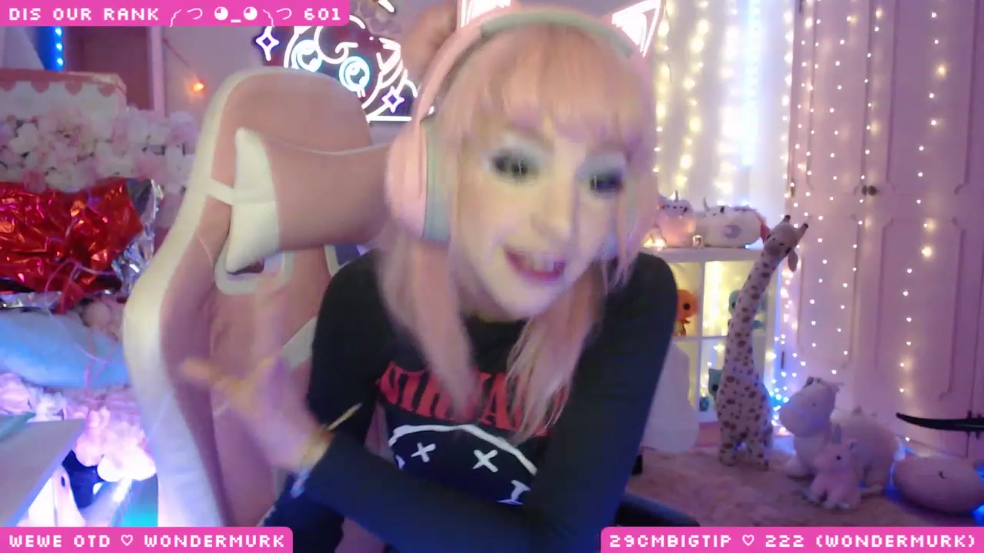 Gallery image thumbnail from WonderAna's myfreecams stream on, 03/09/2023, 24:10 image 9 of 20