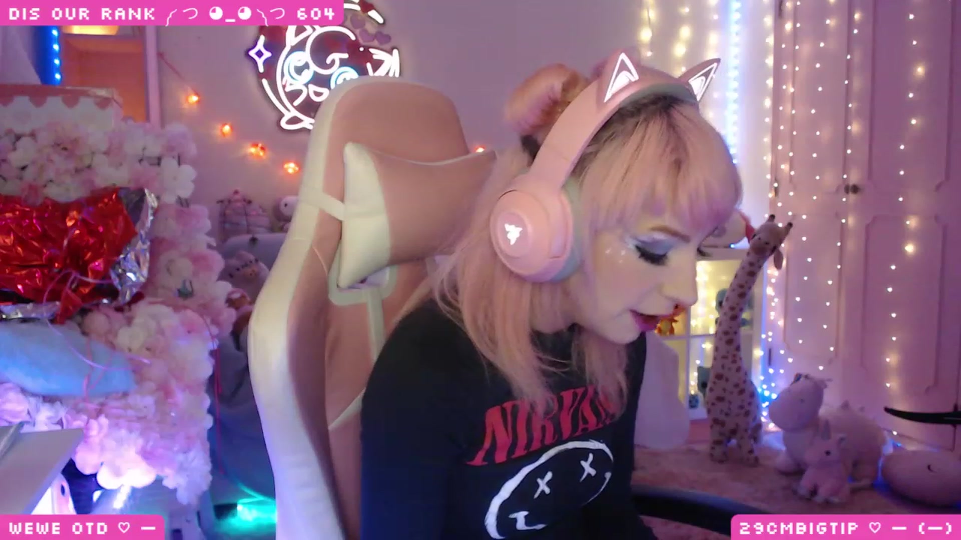 Gallery image thumbnail from WonderAna's myfreecams stream on, 03/09/2023, 24:10 image 3 of 20