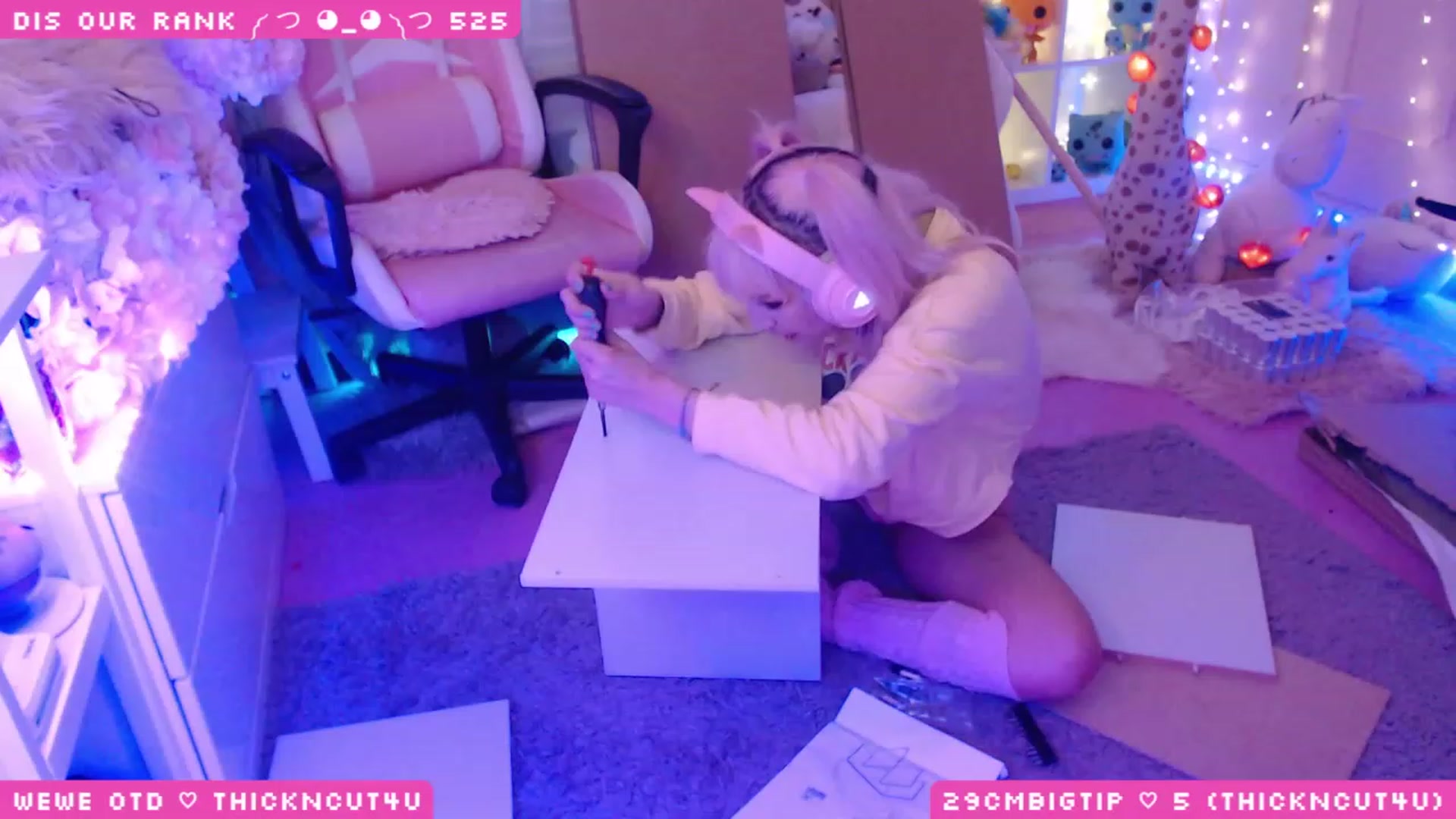 Gallery image thumbnail from WonderAna's myfreecams stream on, 03/14/2023, 24:02 image 15 of 20