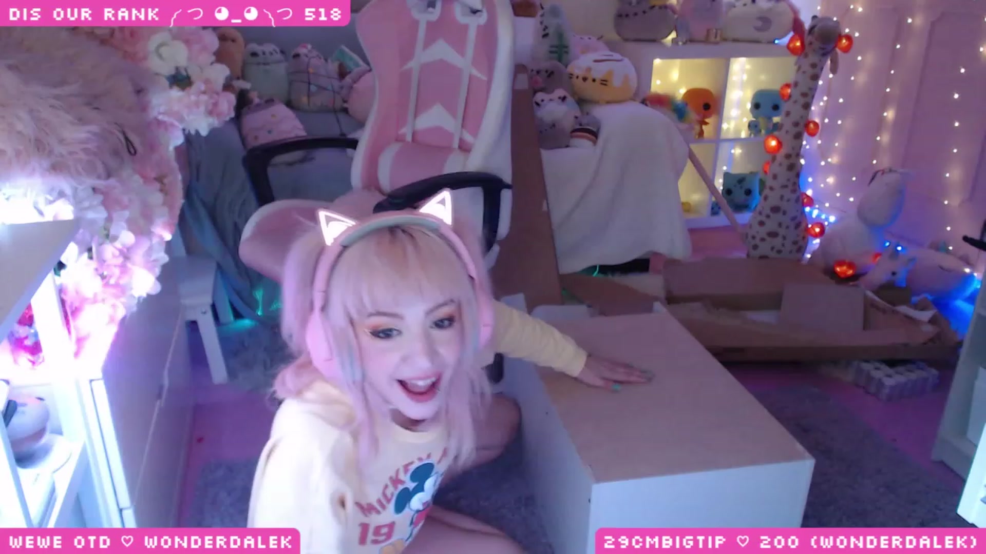 Gallery image thumbnail from WonderAna's myfreecams stream on, 03/14/2023, 02:29 image 16 of 20