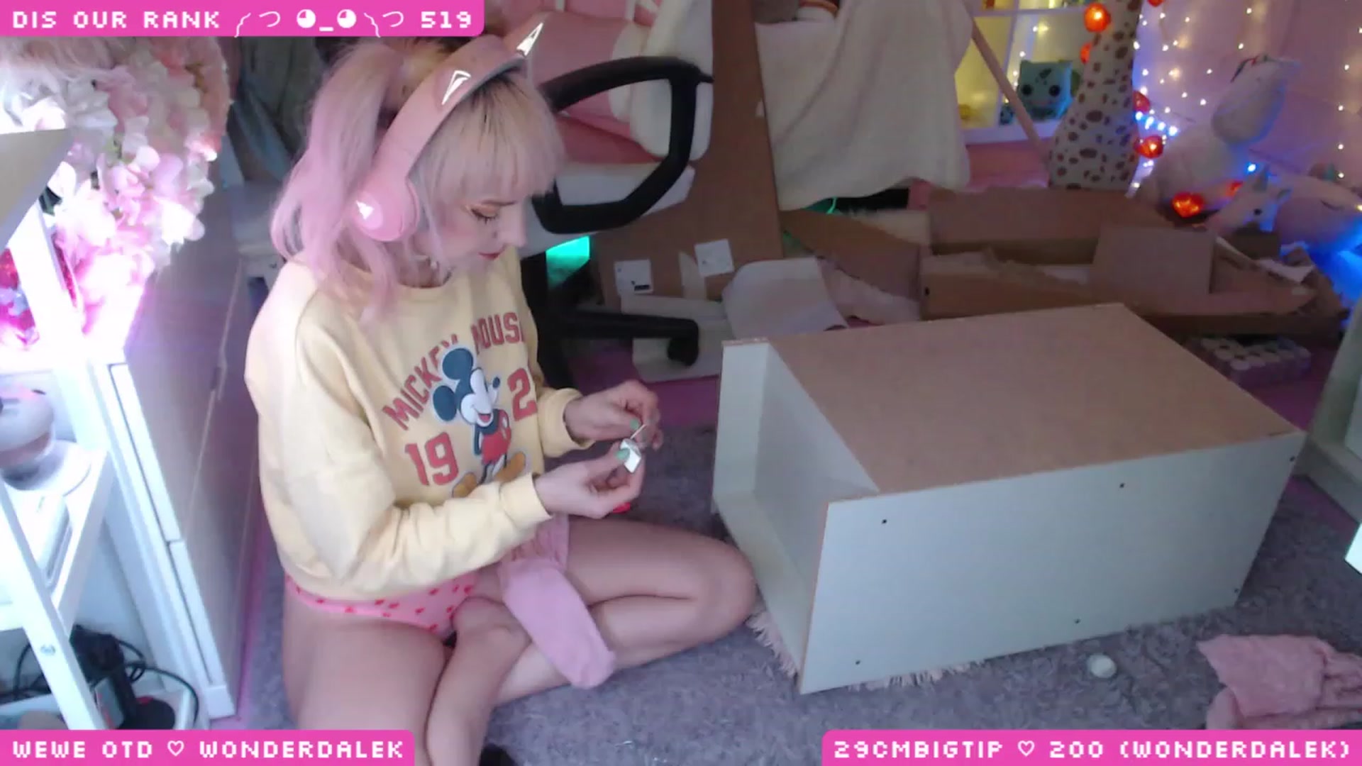 Gallery image thumbnail from WonderAna's myfreecams stream on, 03/14/2023, 02:29 image 18 of 20