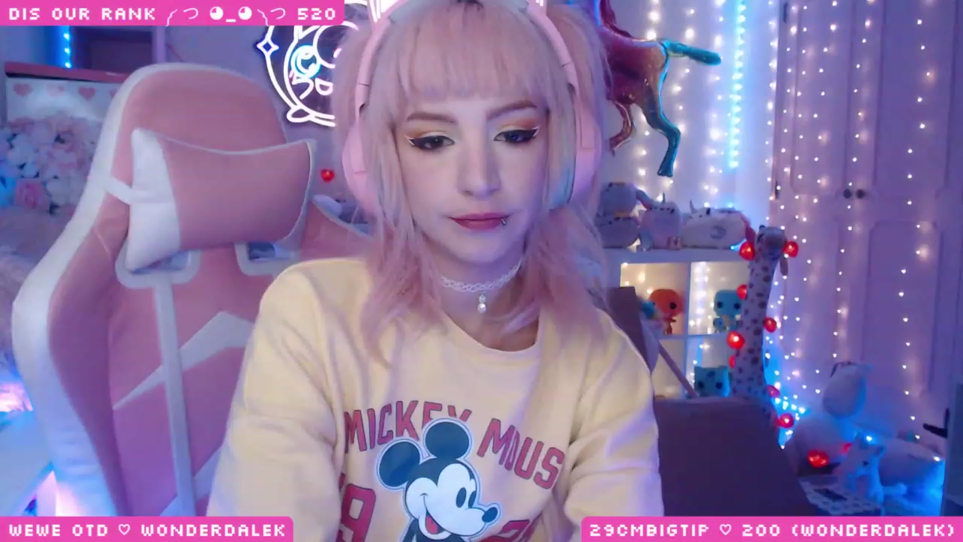 Gallery image thumbnail from WonderAna's myfreecams stream on, 03/14/2023, 02:29 image 10 of 20
