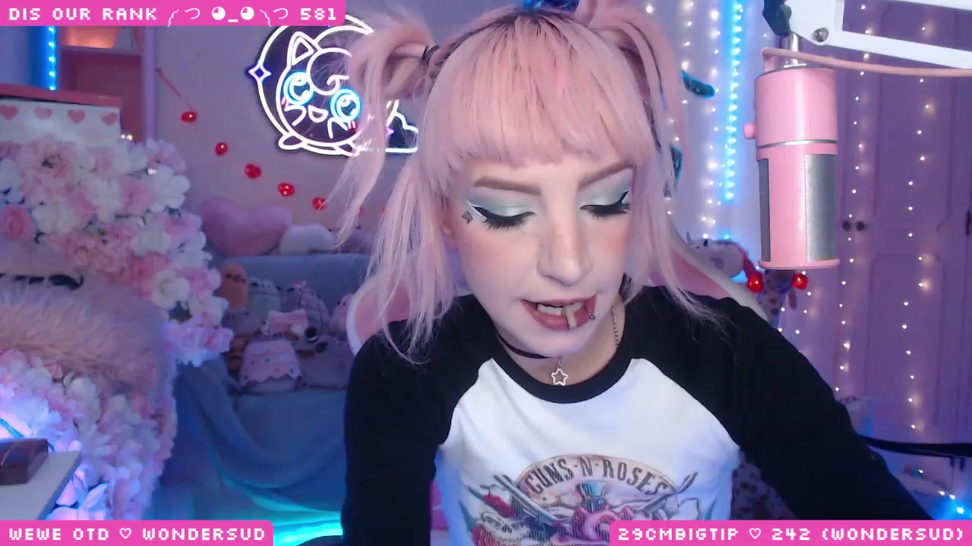 Gallery image thumbnail from WonderAna's myfreecams stream on, 03/15/2023, 23:05 image 3 of 20