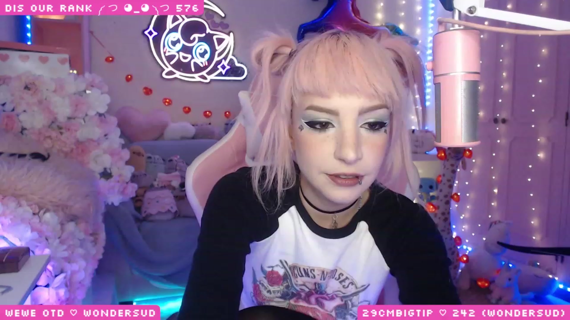 Gallery image thumbnail from WonderAna's myfreecams stream on, 03/15/2023, 23:05 image 17 of 20