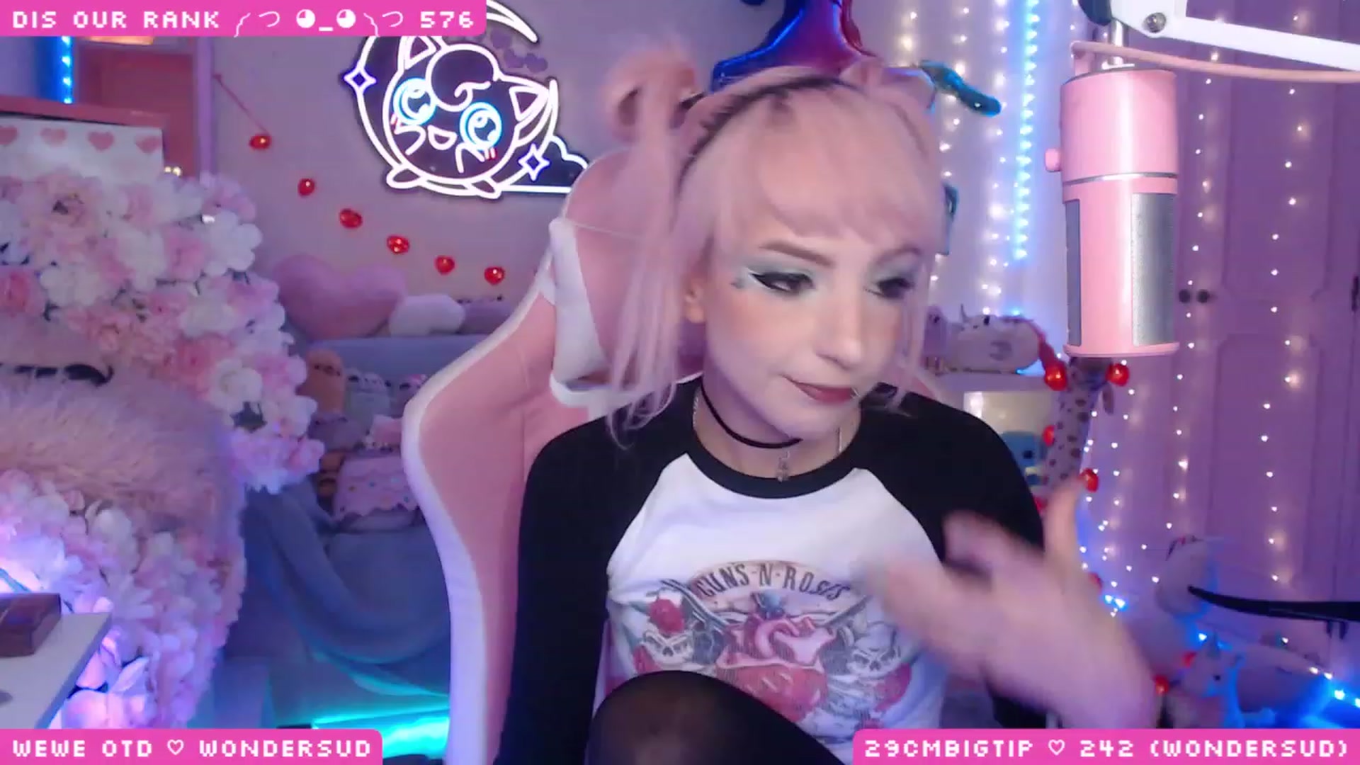 Gallery image thumbnail from WonderAna's myfreecams stream on, 03/15/2023, 23:05 image 13 of 20