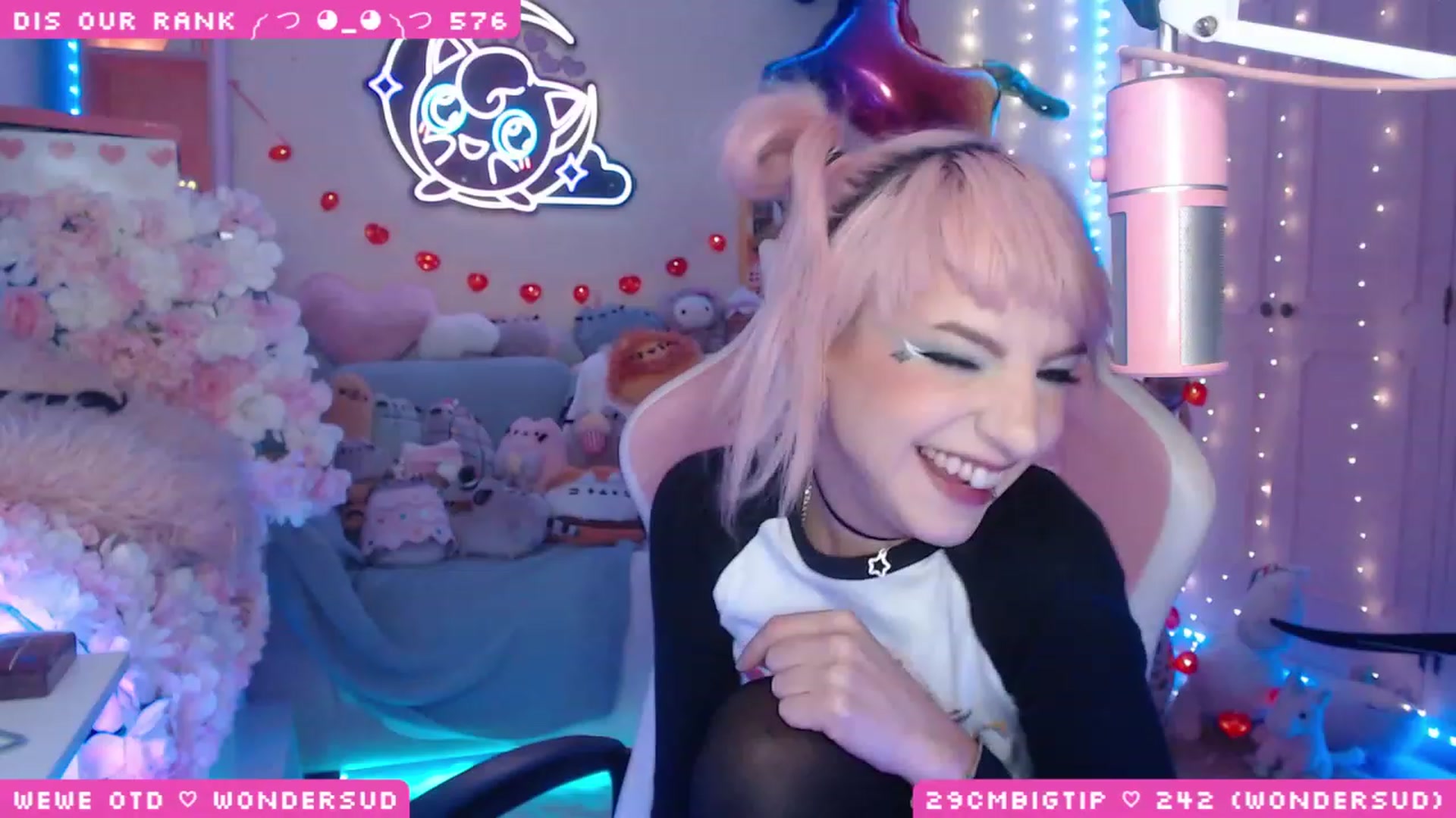 Gallery image thumbnail from WonderAna's myfreecams stream on, 03/15/2023, 23:05 image 16 of 20