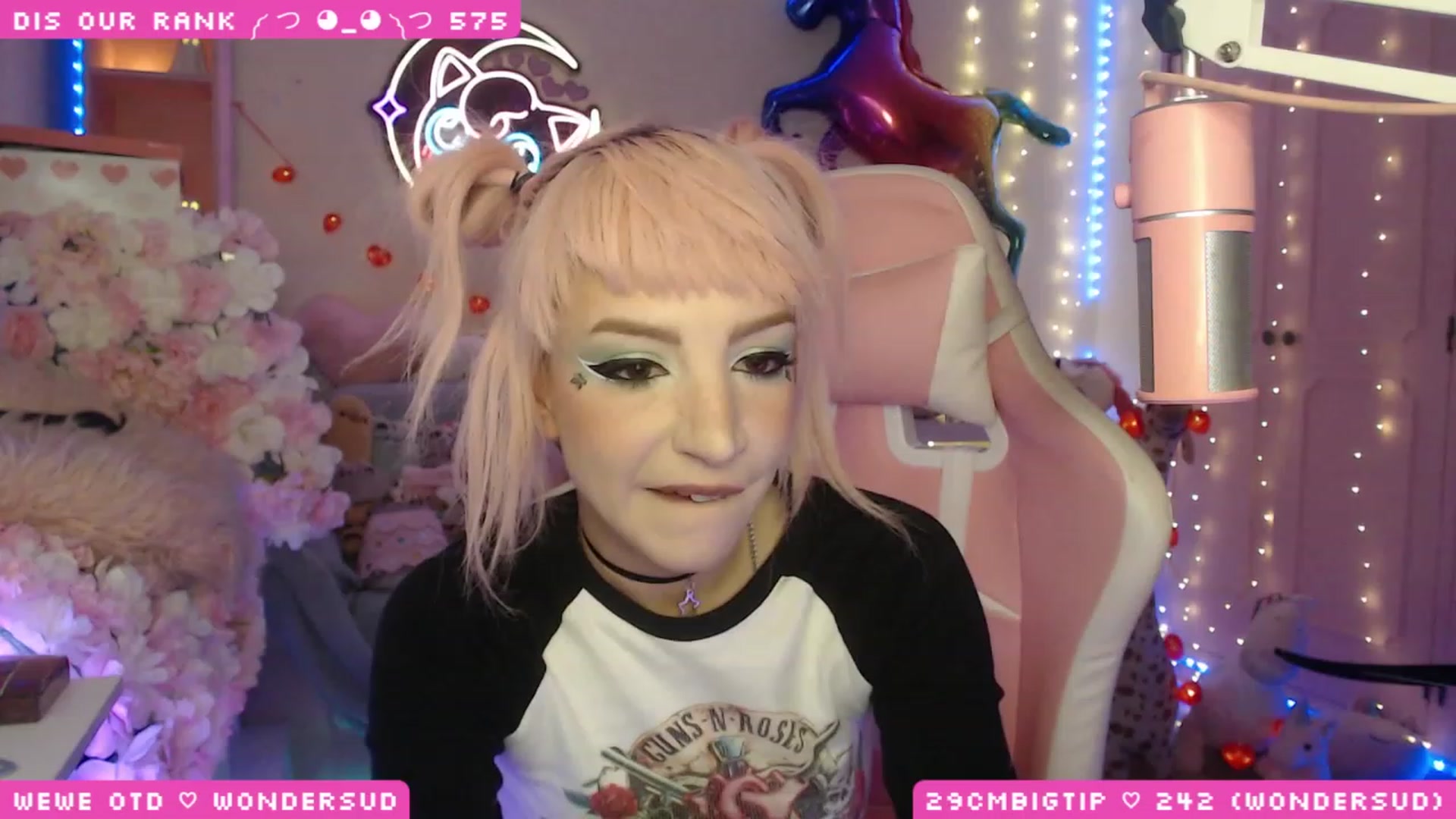 Gallery image thumbnail from WonderAna's myfreecams stream on, 03/15/2023, 23:05 image 11 of 20