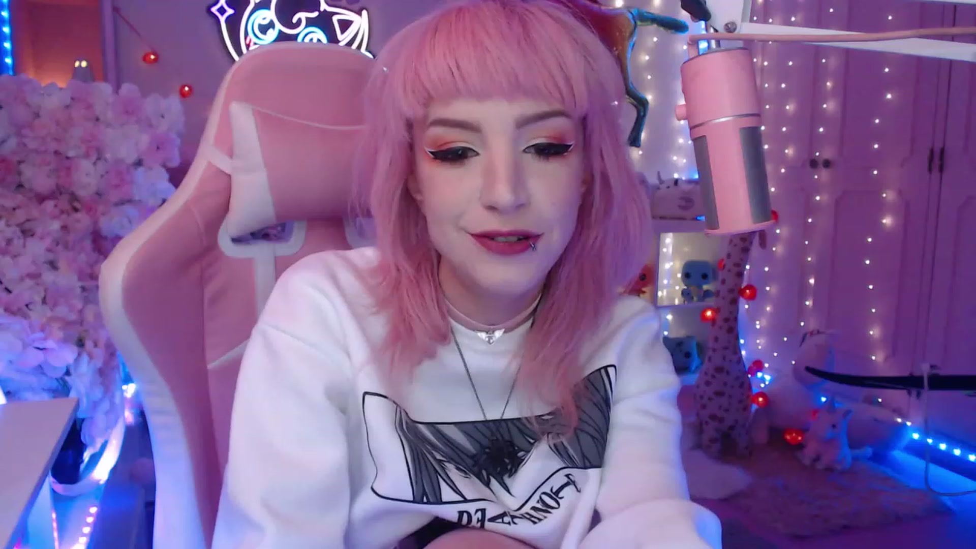 Gallery image thumbnail from WonderAna's myfreecams stream on, 03/18/2023, 24:00 image 6 of 20
