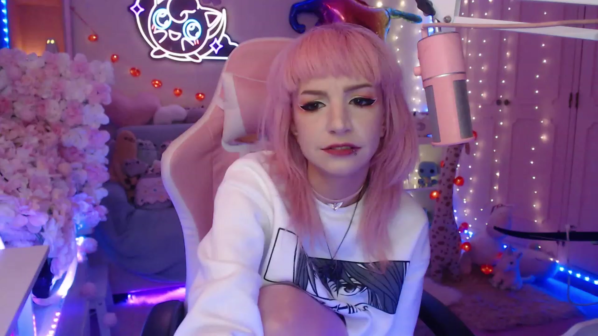 Gallery image thumbnail from WonderAna's myfreecams stream on, 03/18/2023, 24:00 image 8 of 20