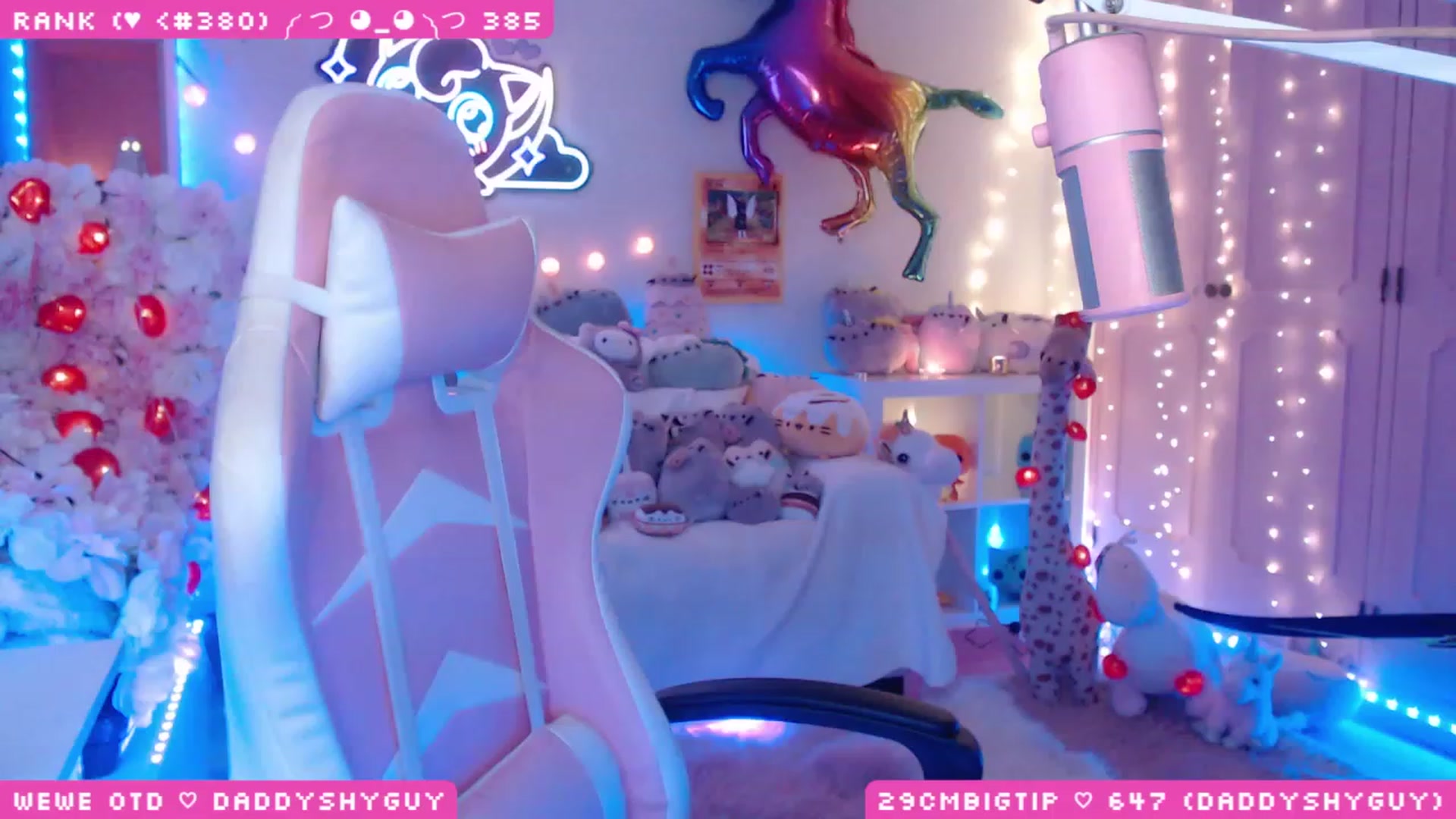 Gallery image thumbnail from WonderAna's myfreecams stream on, 03/19/2023, 01:28 image 16 of 20