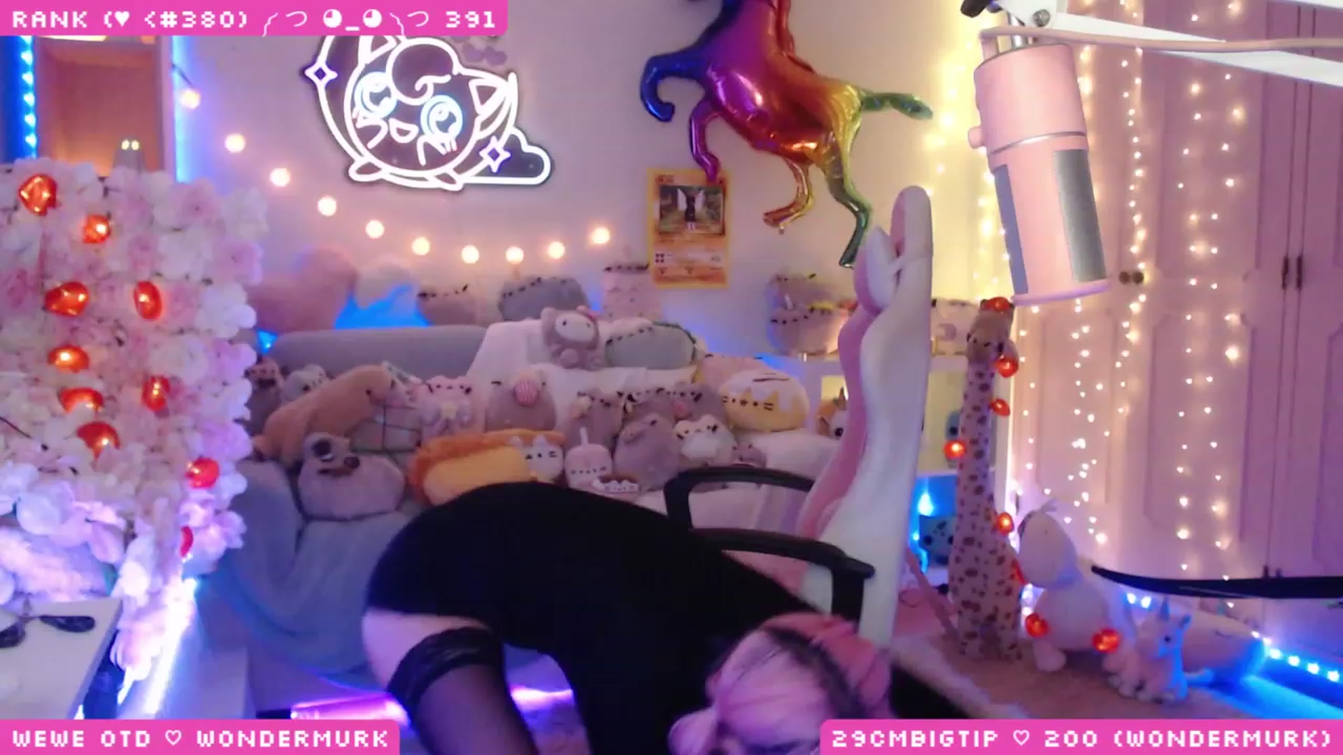 Gallery image thumbnail from WonderAna's myfreecams stream on, 03/19/2023, 01:28 image 2 of 20