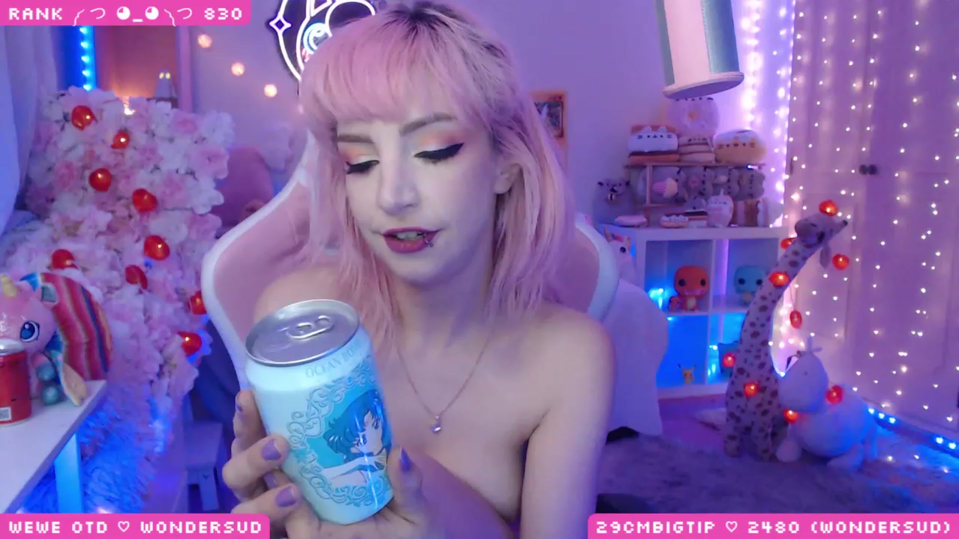 Gallery image thumbnail from WonderAna's myfreecams stream on, 04/08/2023, 24:29 image 15 of 20