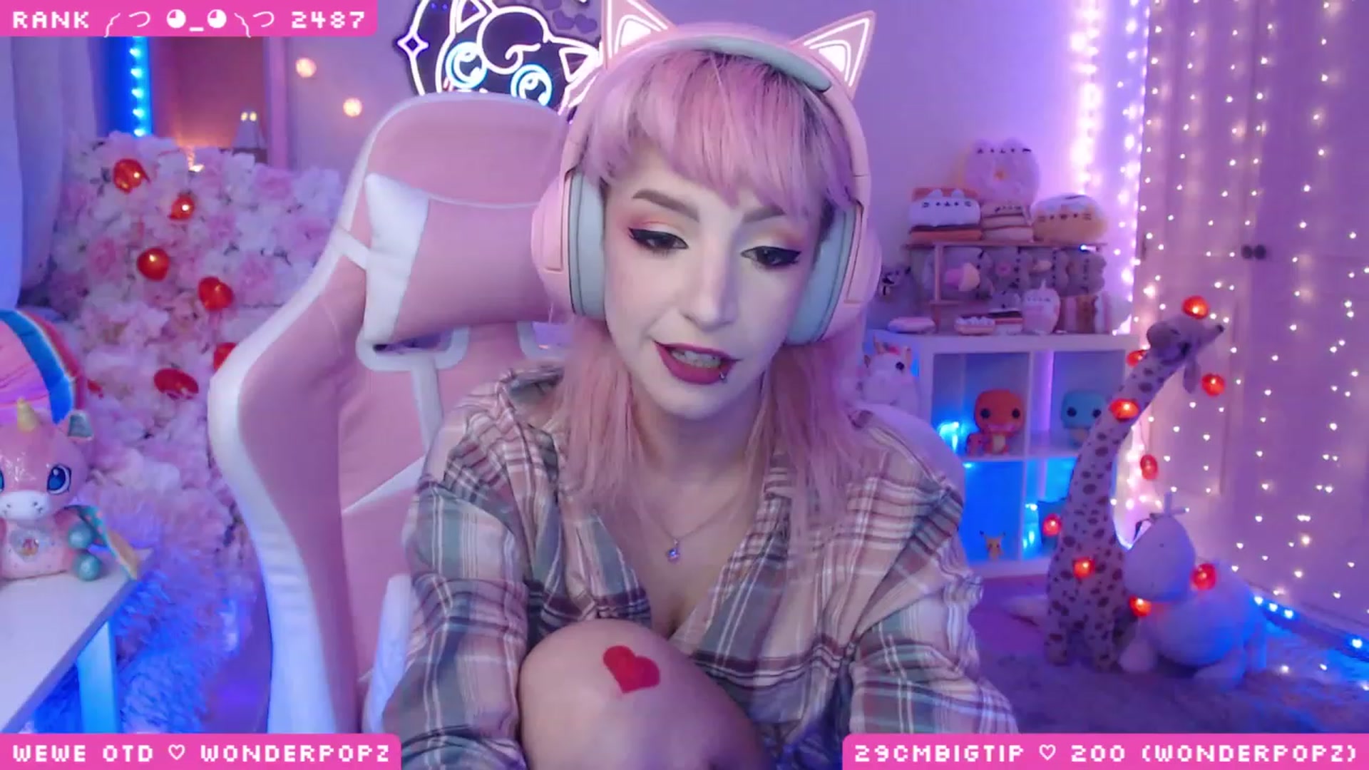 Gallery image thumbnail from WonderAna's myfreecams stream on, 04/08/2023, 24:29 image 2 of 20