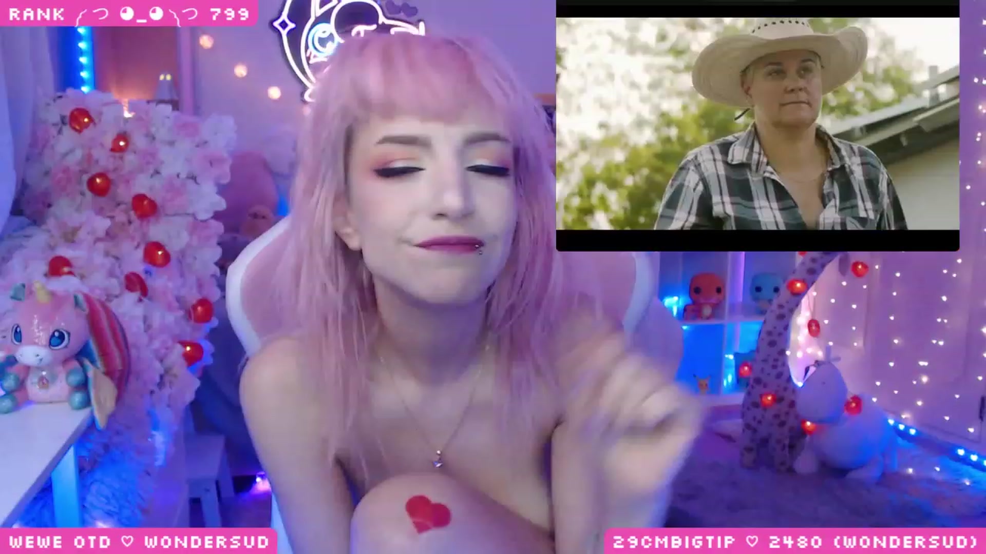 Gallery image thumbnail from WonderAna's myfreecams stream on, 04/08/2023, 24:43 image 14 of 20