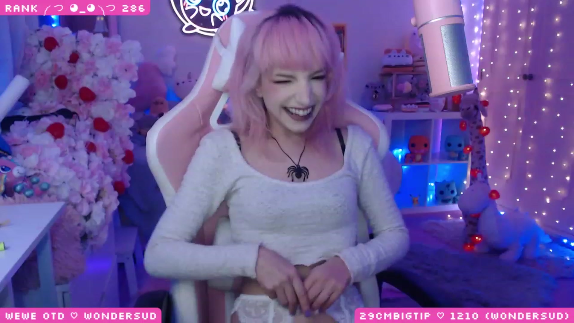 Gallery image thumbnail from WonderAna's myfreecams stream on, 04/09/2023, 22:57 image 4 of 20