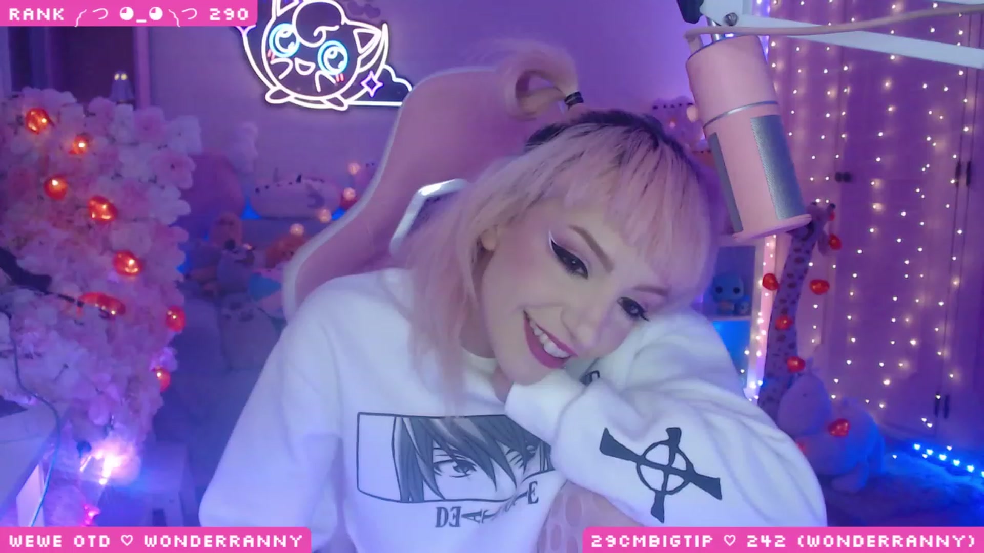 Gallery image thumbnail from WonderAna's myfreecams stream on, 04/14/2023, 24:07 image 4 of 20