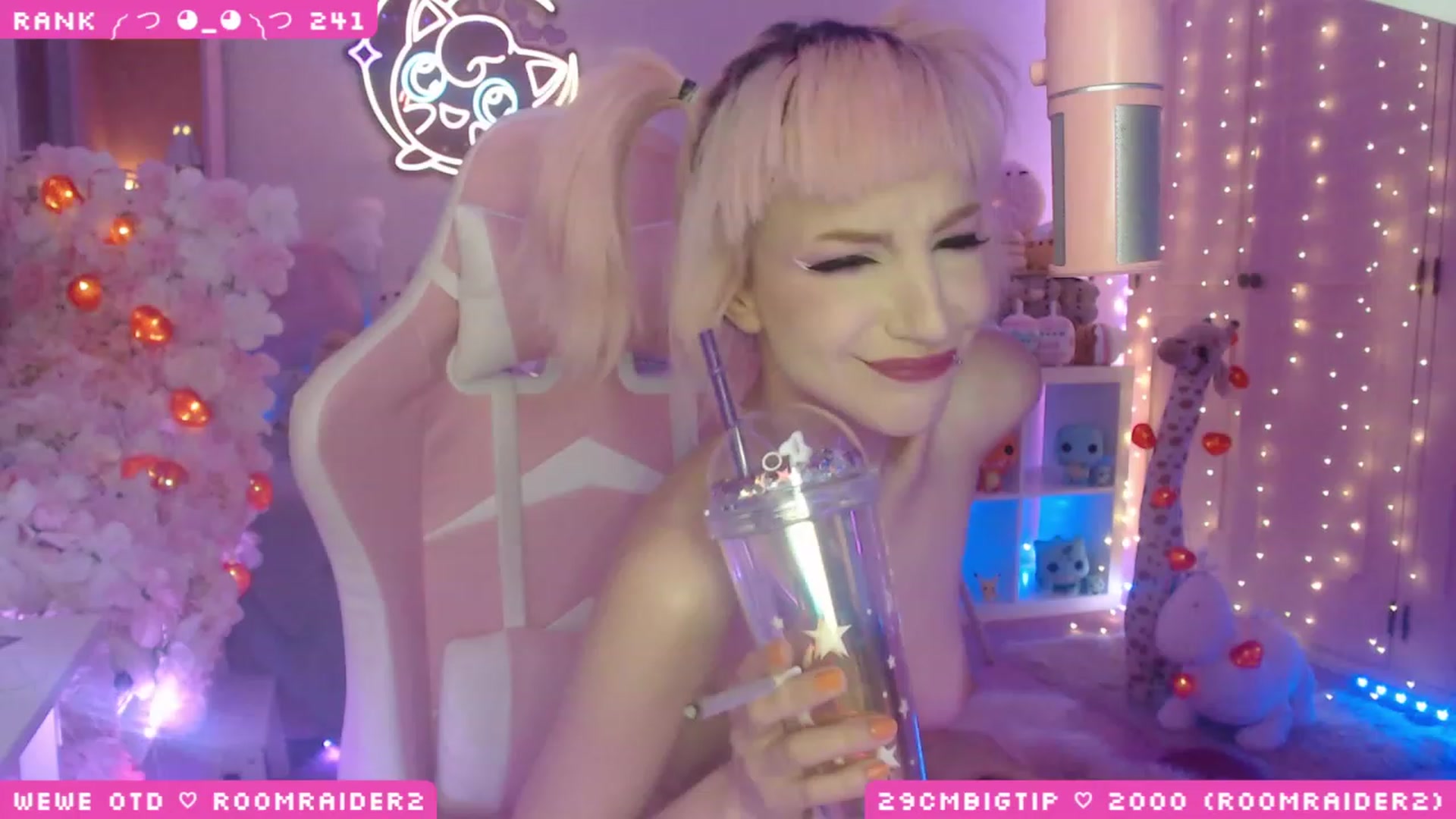 Gallery image thumbnail from WonderAna's myfreecams stream on, 04/14/2023, 24:49 image 14 of 20