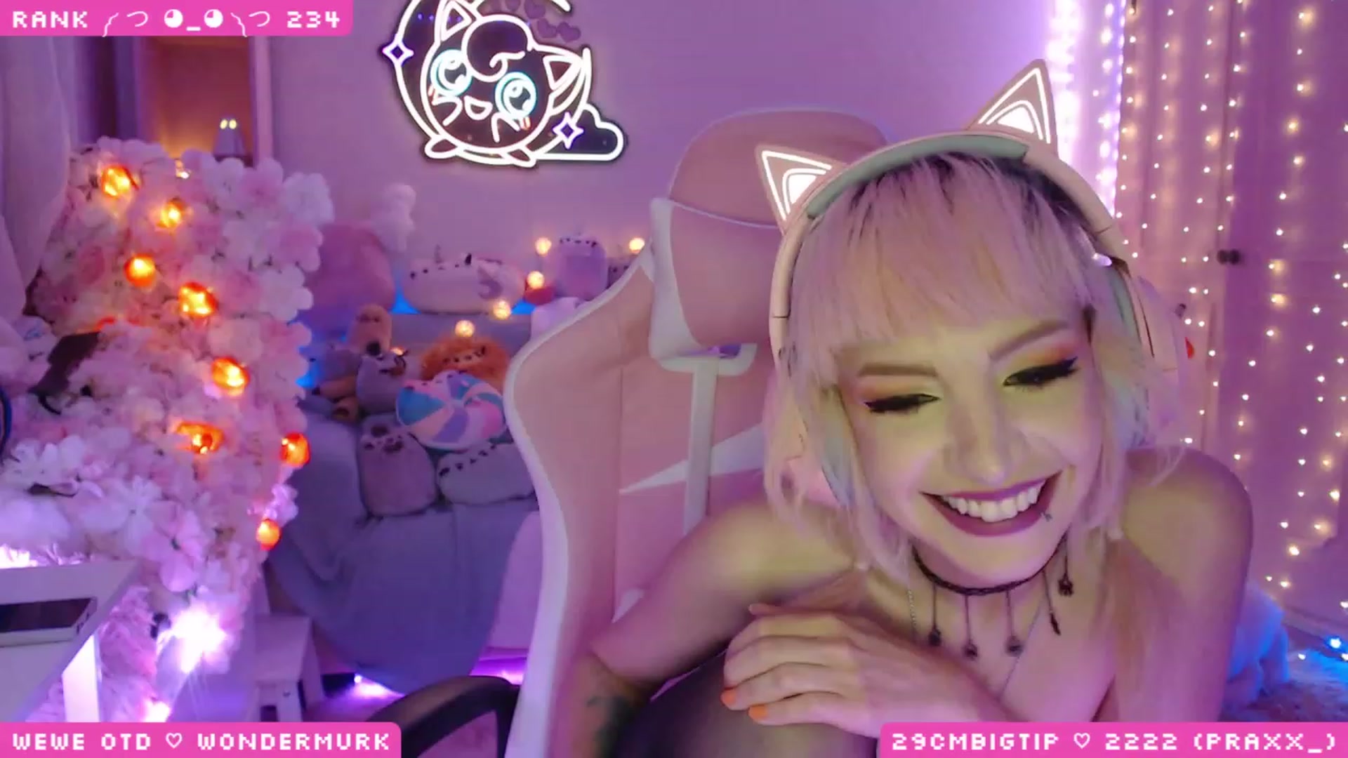 Gallery image thumbnail from WonderAna's myfreecams stream on, 04/16/2023, 01:23 image 19 of 20