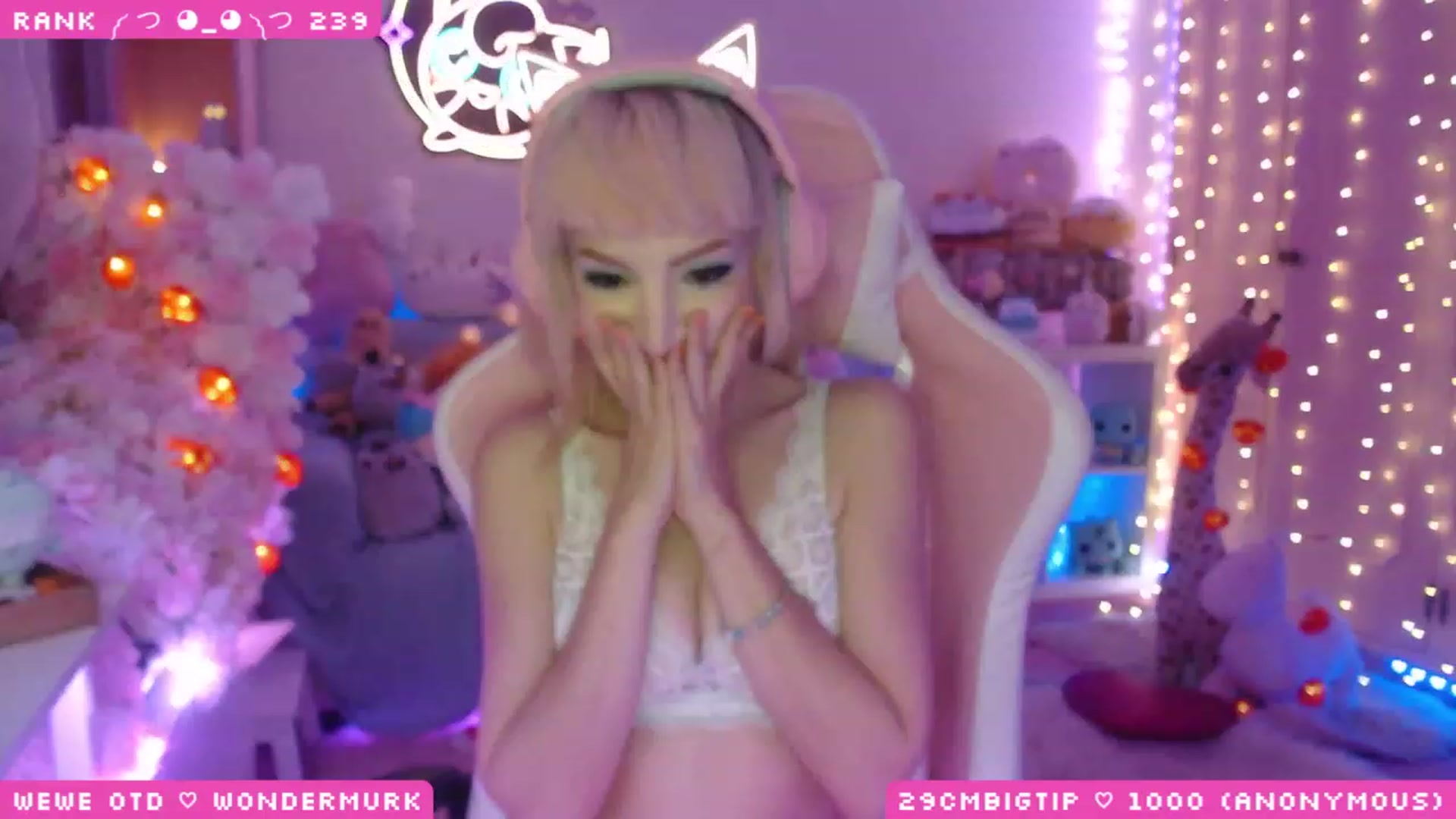 Gallery image thumbnail from WonderAna's myfreecams stream on, 04/17/2023, 01:28 image 19 of 20