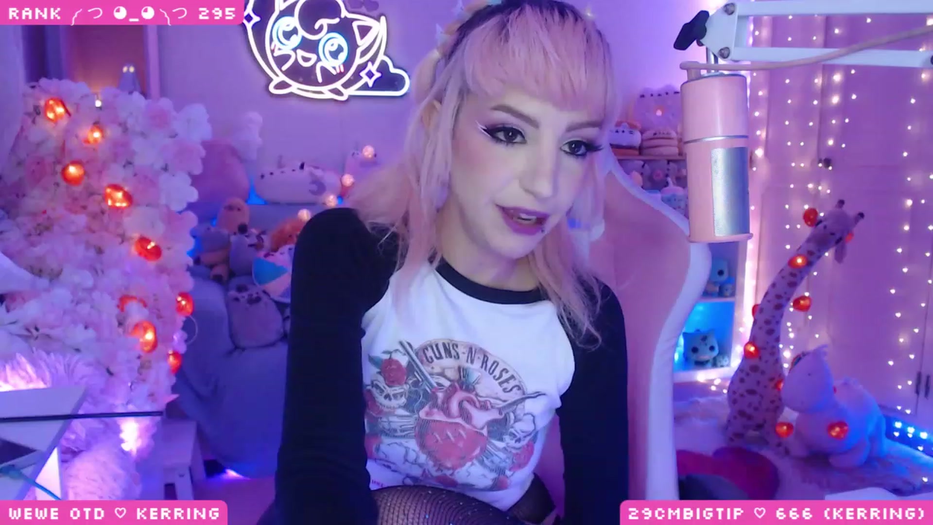 Gallery image thumbnail from WonderAna's myfreecams stream on, 04/21/2023, 23:30 image 18 of 20