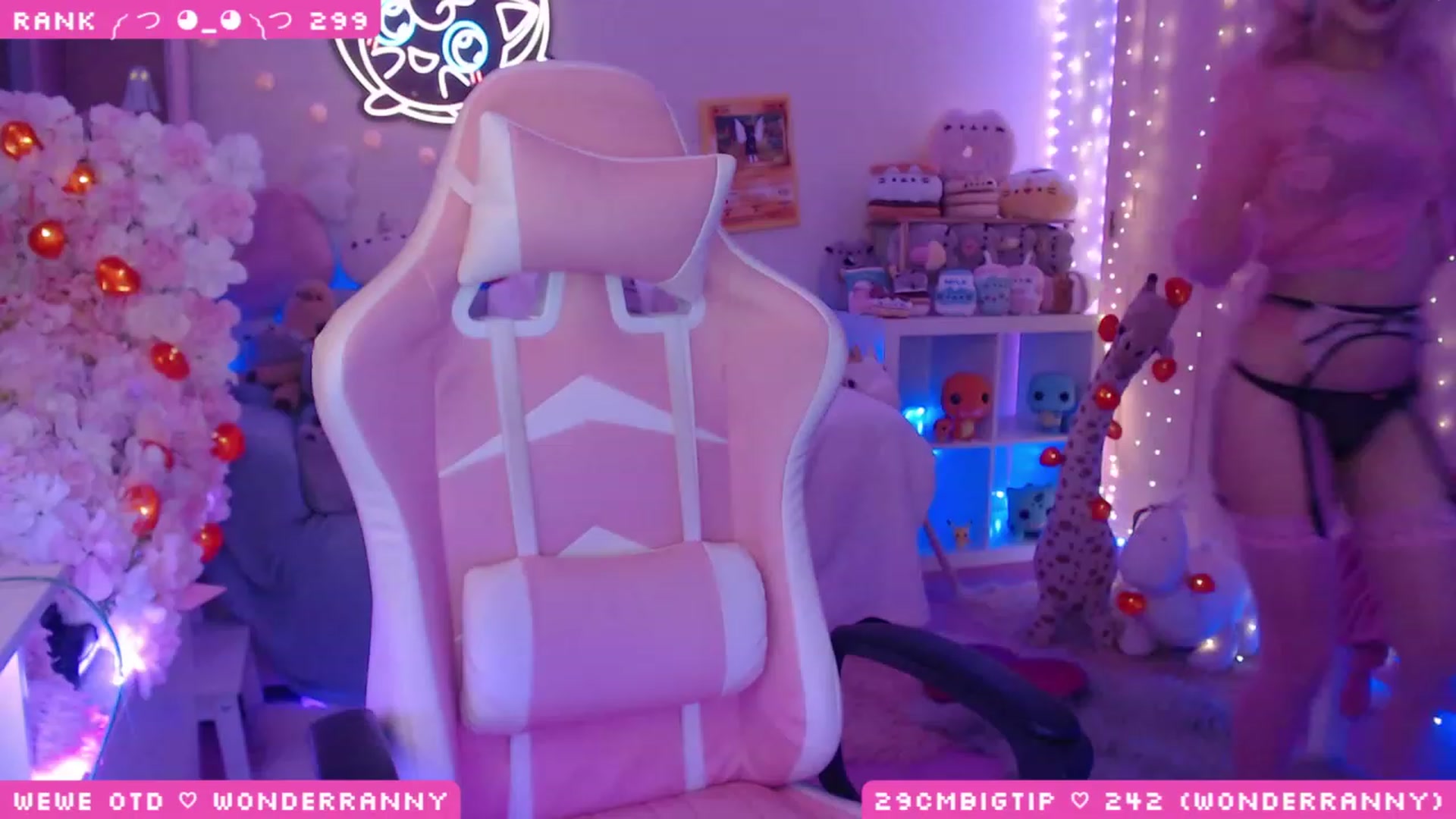 Gallery image thumbnail from WonderAna's myfreecams stream on, 04/22/2023, 23:28 image 9 of 20