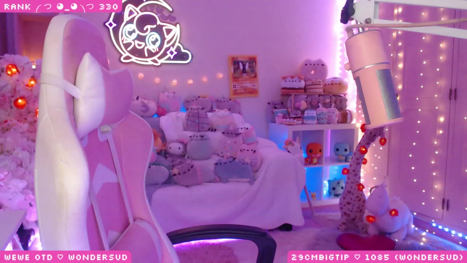 Gallery image thumbnail from WonderAna's myfreecams stream on, 04/27/2023, 24:00 image 13 of 20
